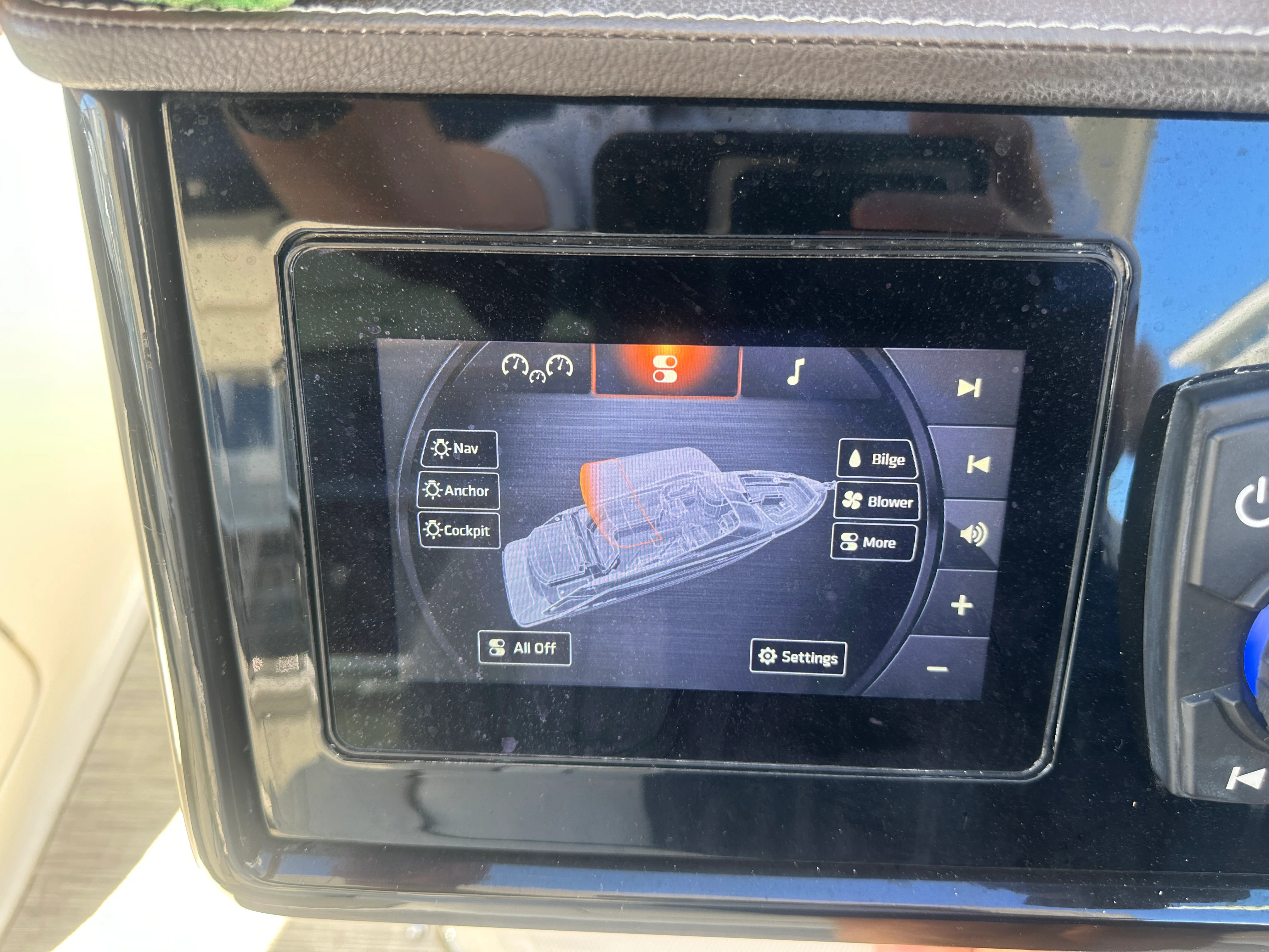 2018 Sea Ray 310 SLX OUTBOARD Image Thumbnail #25