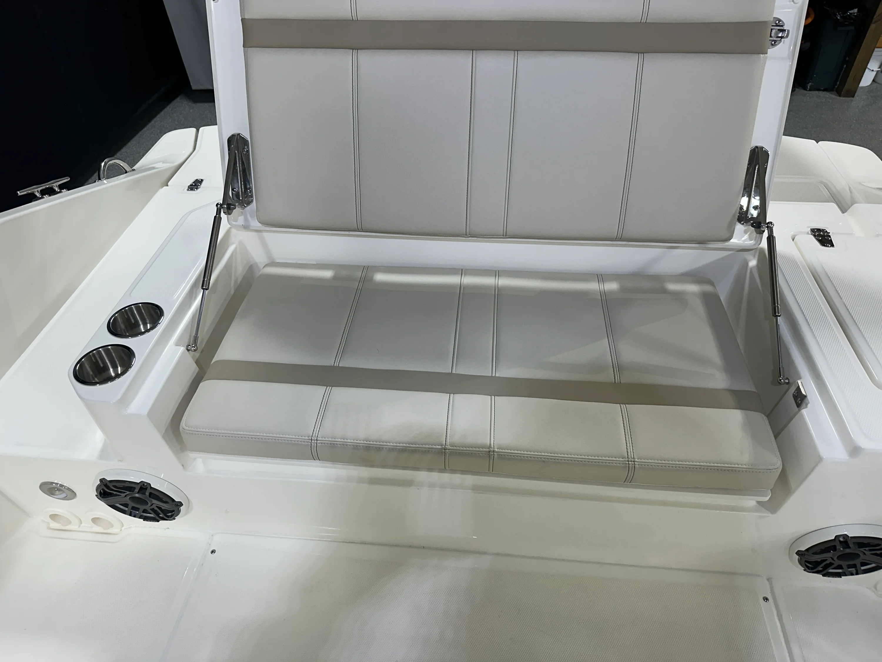 2026 Boston Whaler 280 Dauntless Image Thumbnail #34