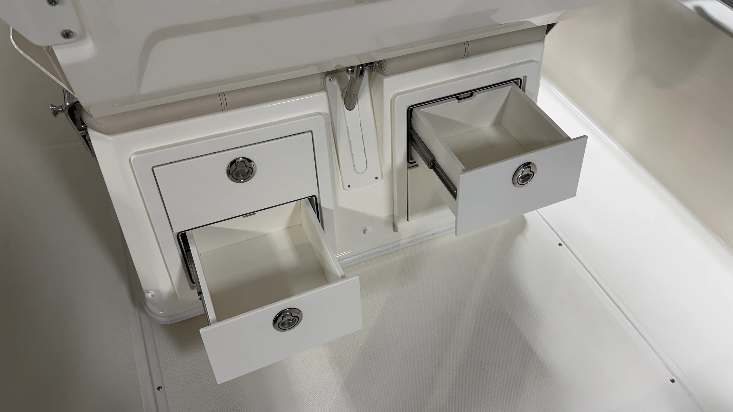 2026 Boston Whaler 280 Dauntless Image Thumbnail #42