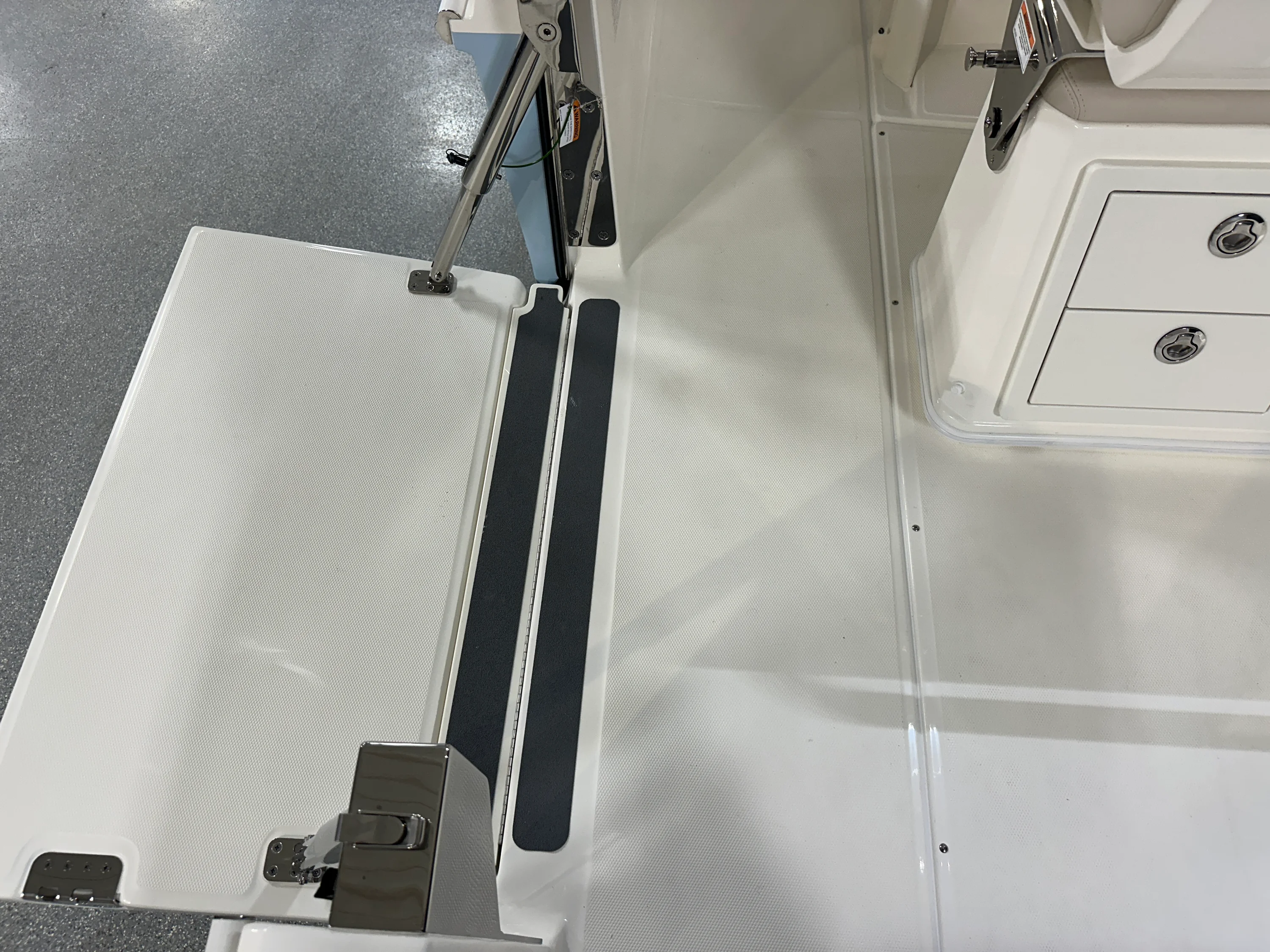 2026 Boston Whaler 280 Dauntless Image Thumbnail #39