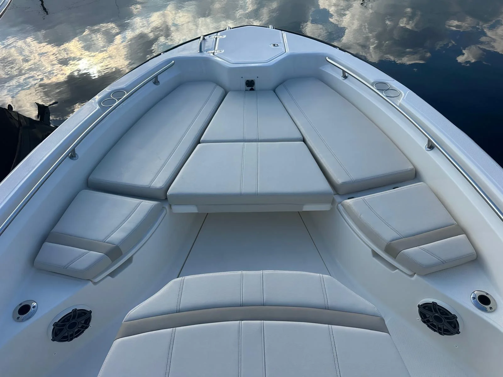 2026 Boston Whaler 280 Dauntless Image Thumbnail #10