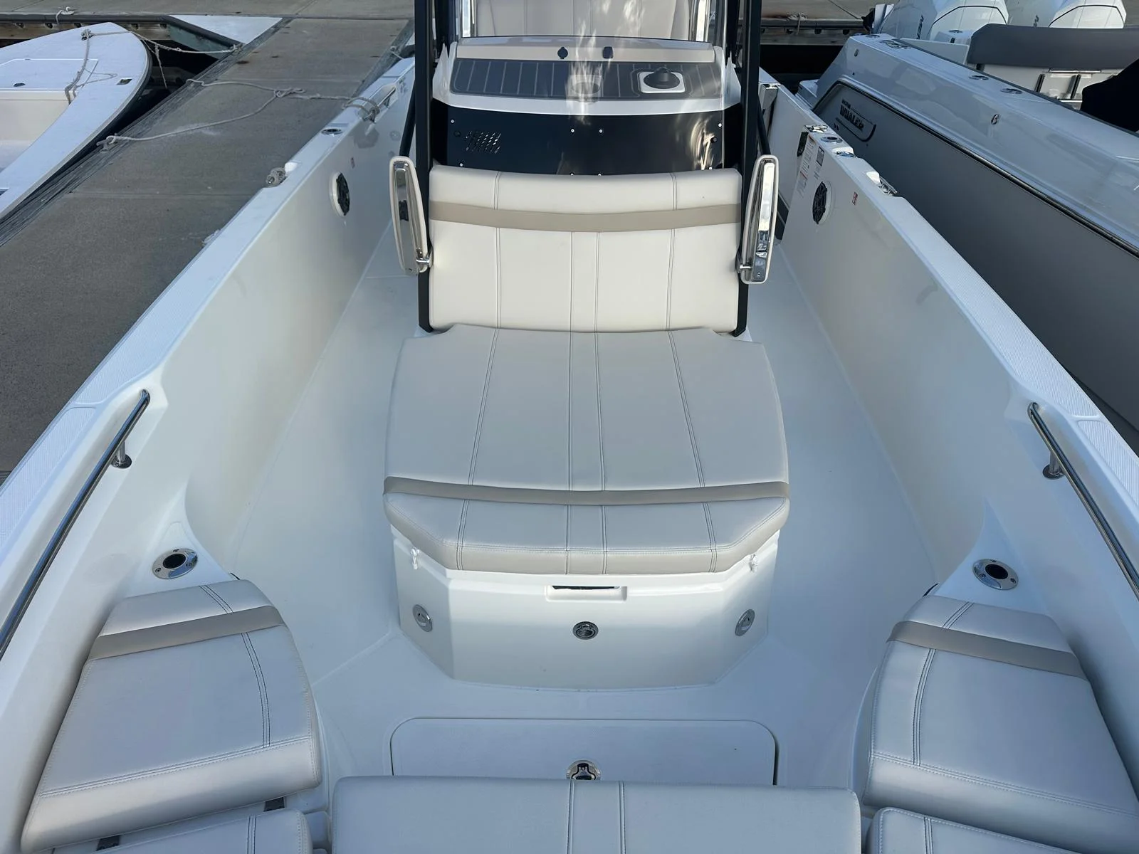 2026 Boston Whaler 280 Dauntless Image Thumbnail #11