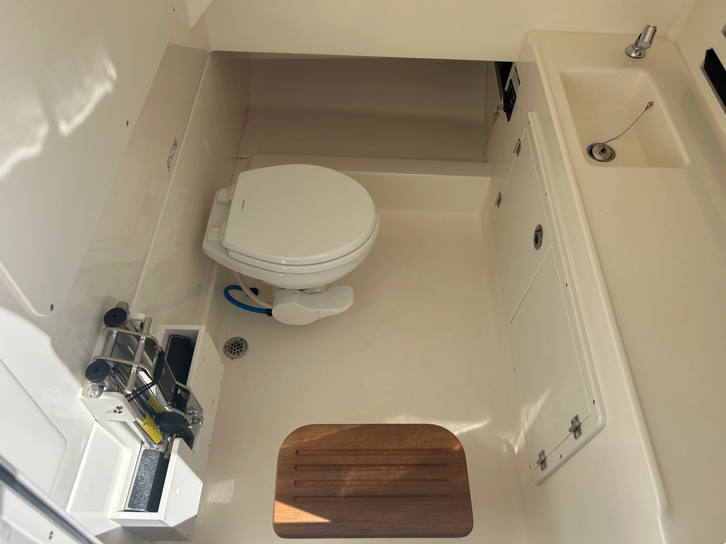 2026 Boston Whaler 330 Outrage Image Thumbnail #33