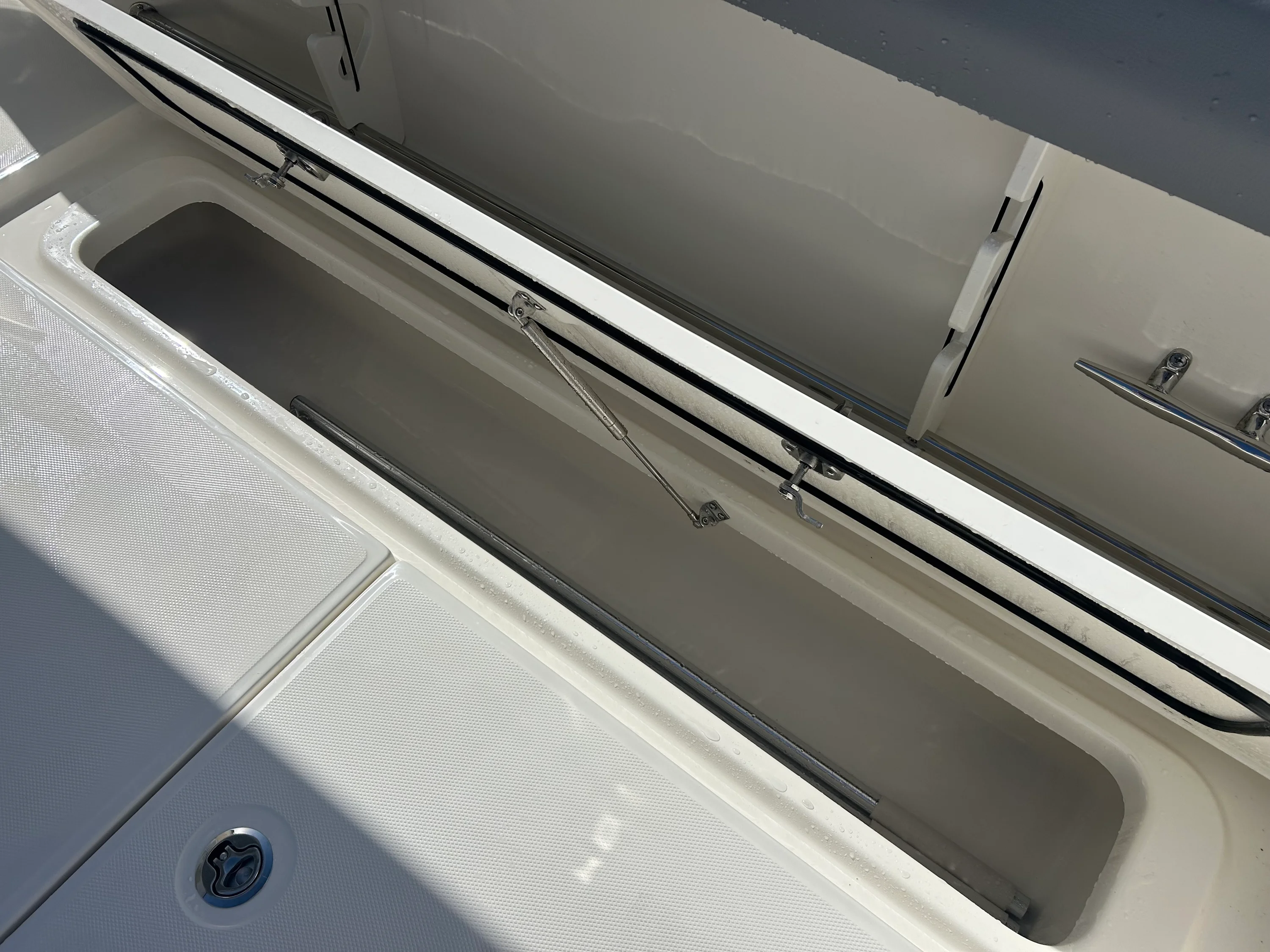 2026 Boston Whaler 330 Outrage Image Thumbnail #19