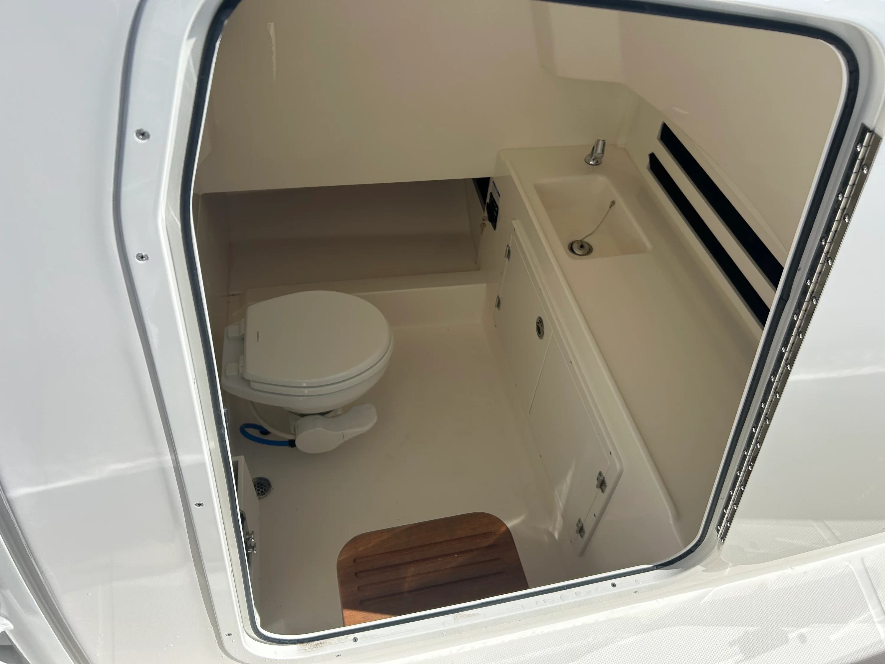 2026 Boston Whaler 330 Outrage Image Thumbnail #31