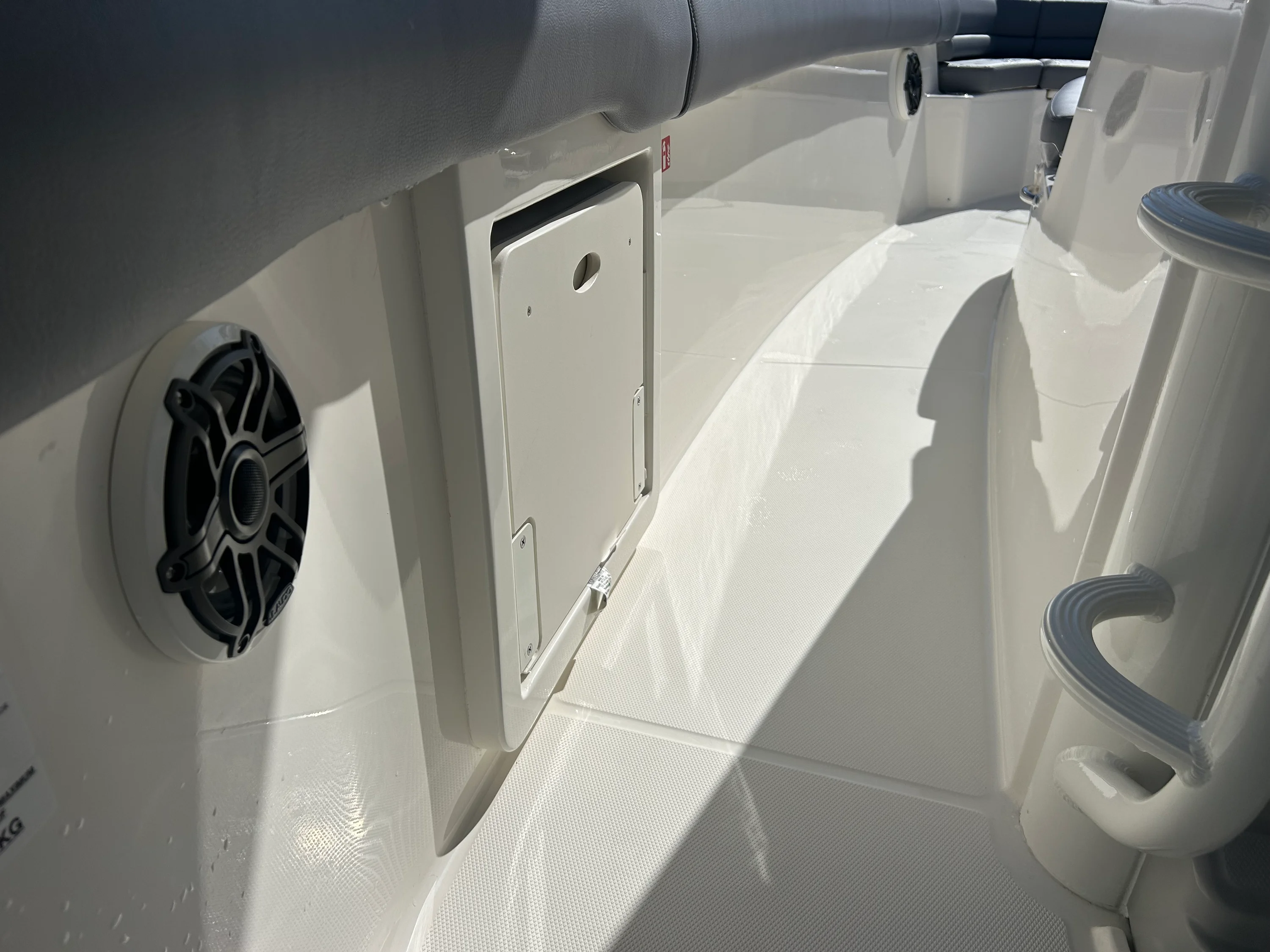 2026 Boston Whaler 330 Outrage Image Thumbnail #25