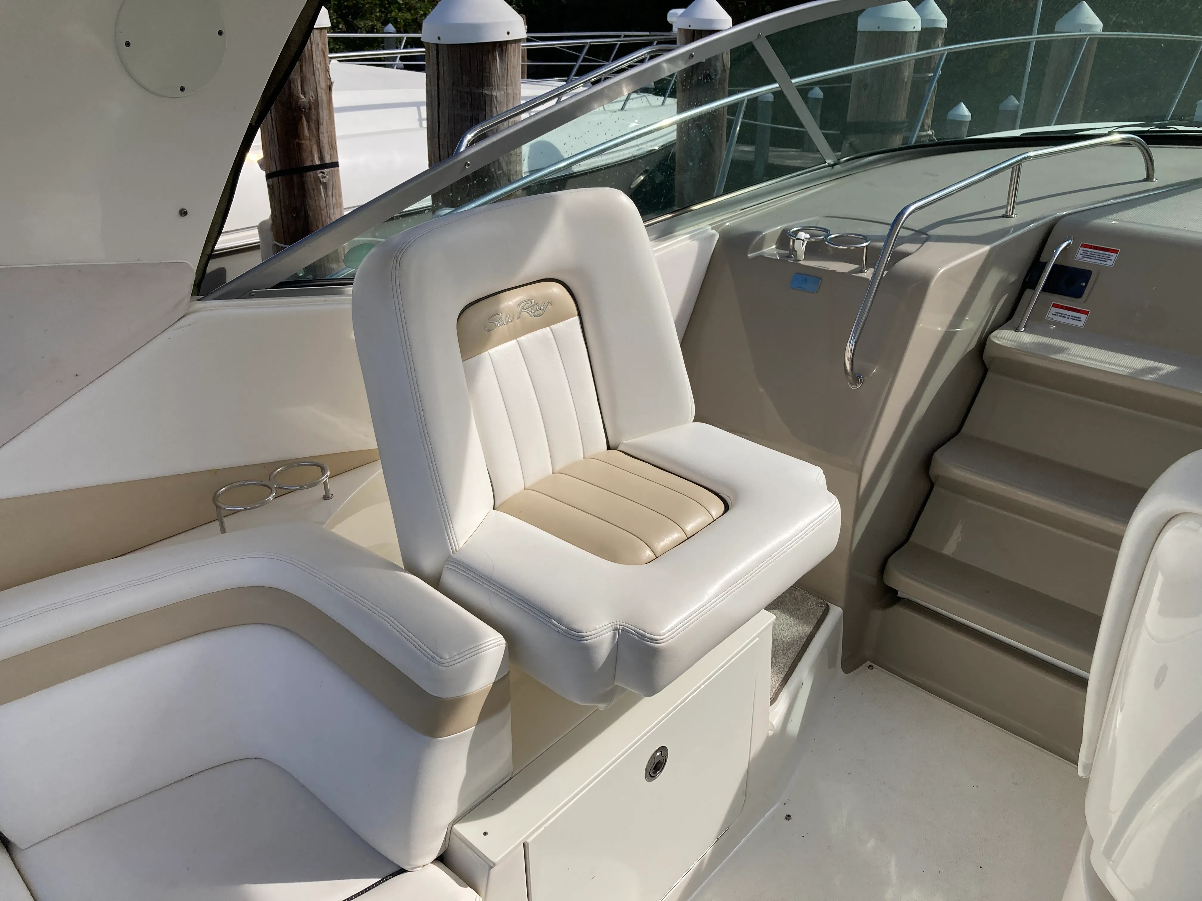 2009 Sea Ray 350 SUNDANCER Image Thumbnail #23