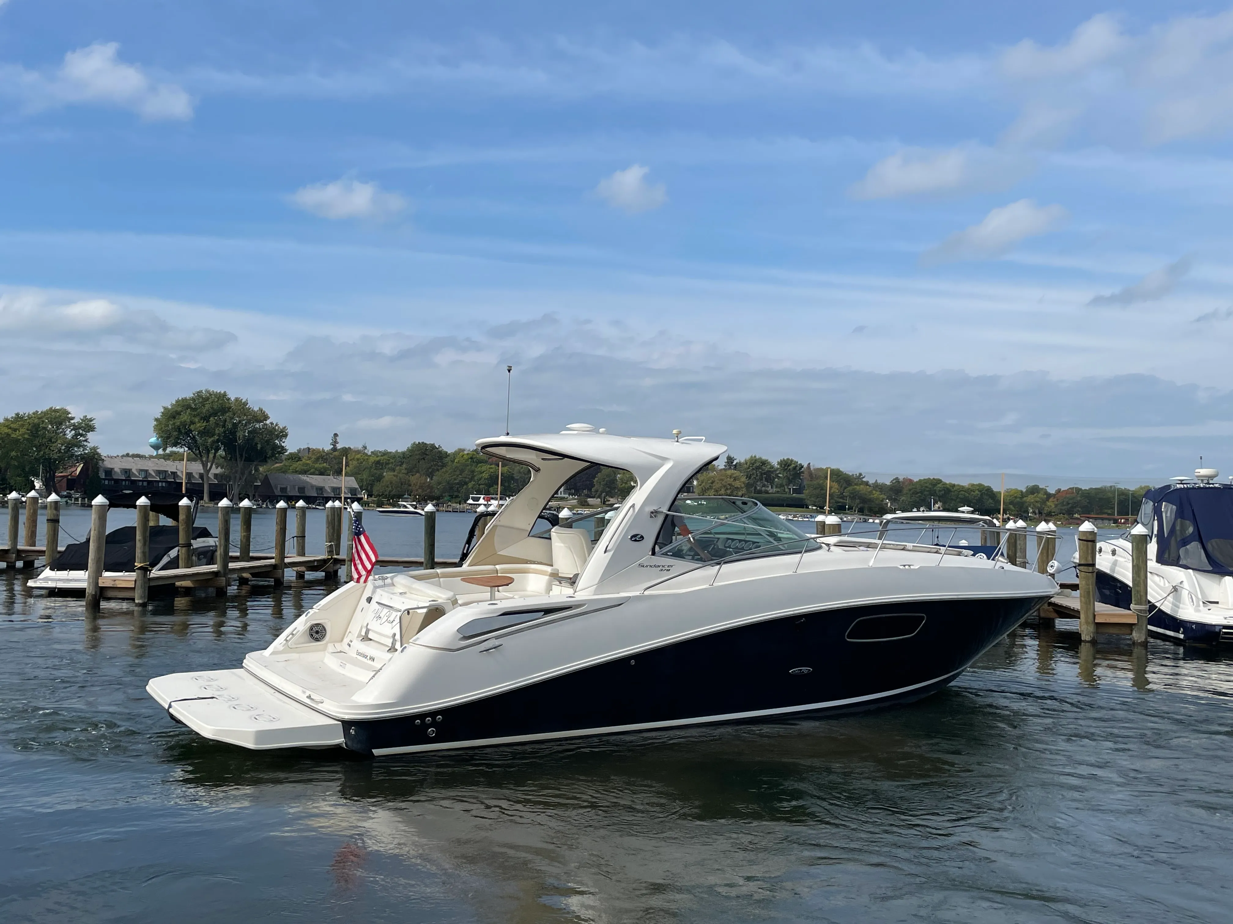 2009 Sea Ray 350 SUNDANCER Image Thumbnail #9