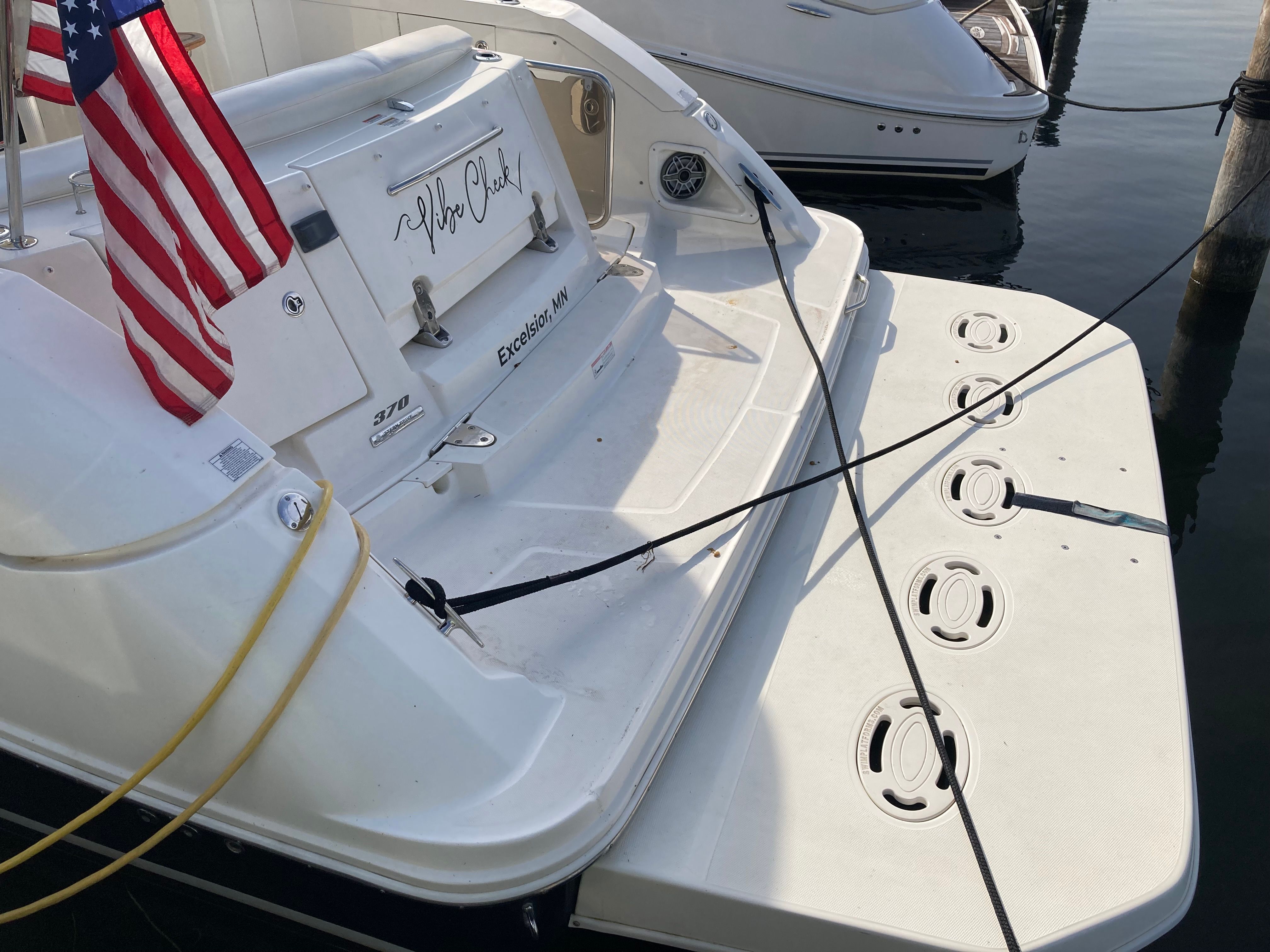 2009 Sea Ray 350 SUNDANCER Image Thumbnail #16