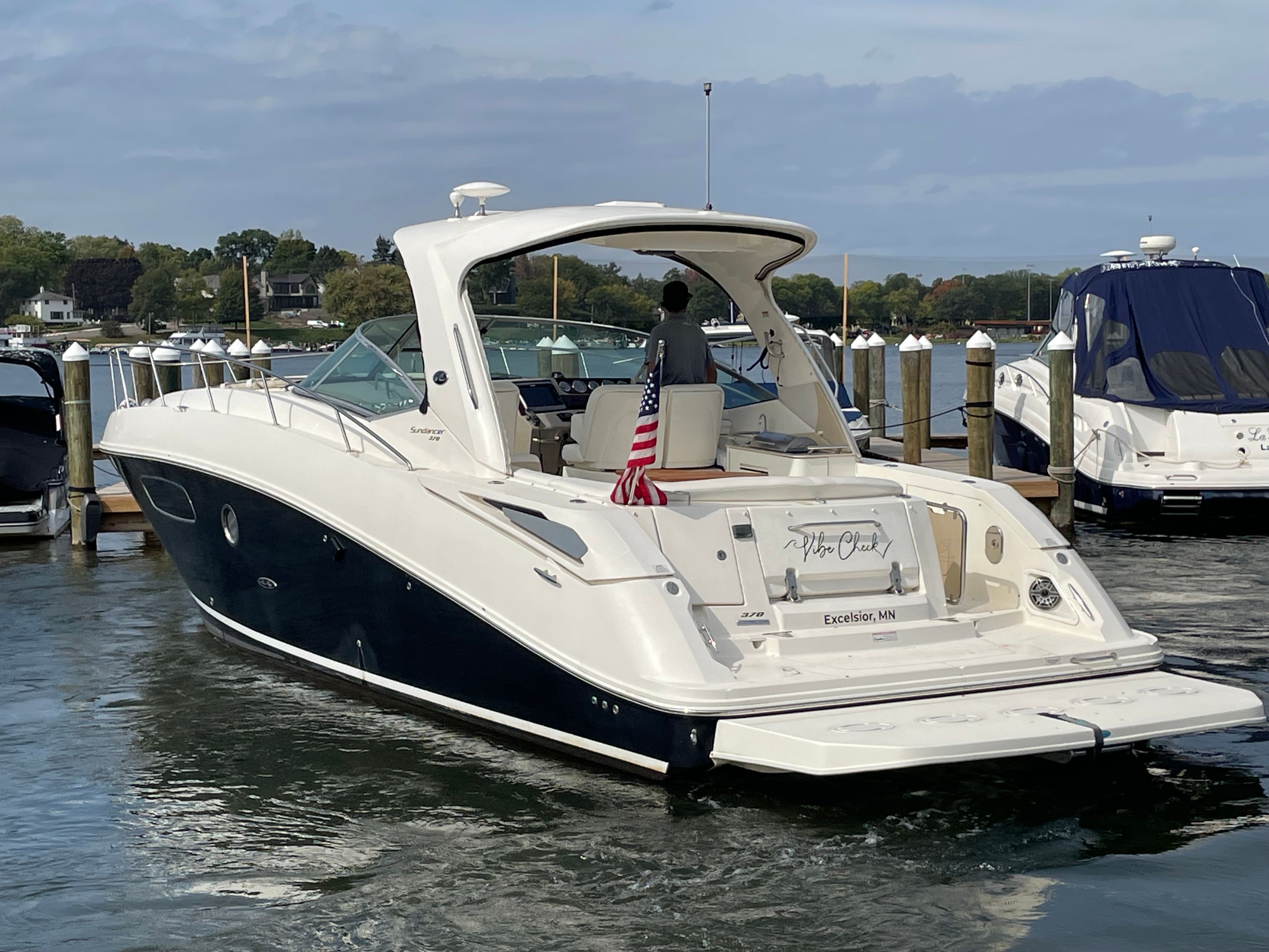 2009 Sea Ray 350 SUNDANCER Image Thumbnail #5