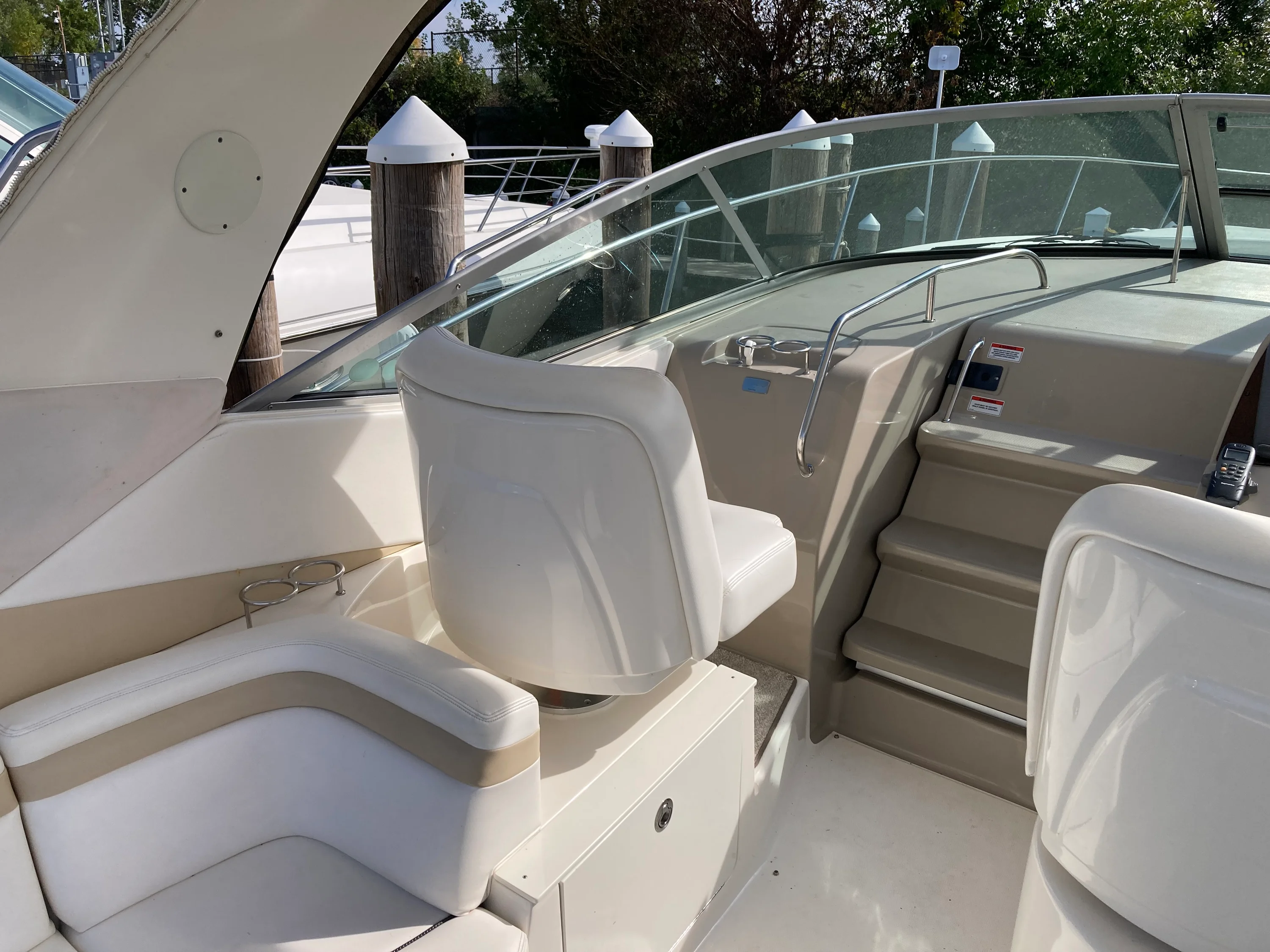 2009 Sea Ray 350 SUNDANCER Image Thumbnail #22