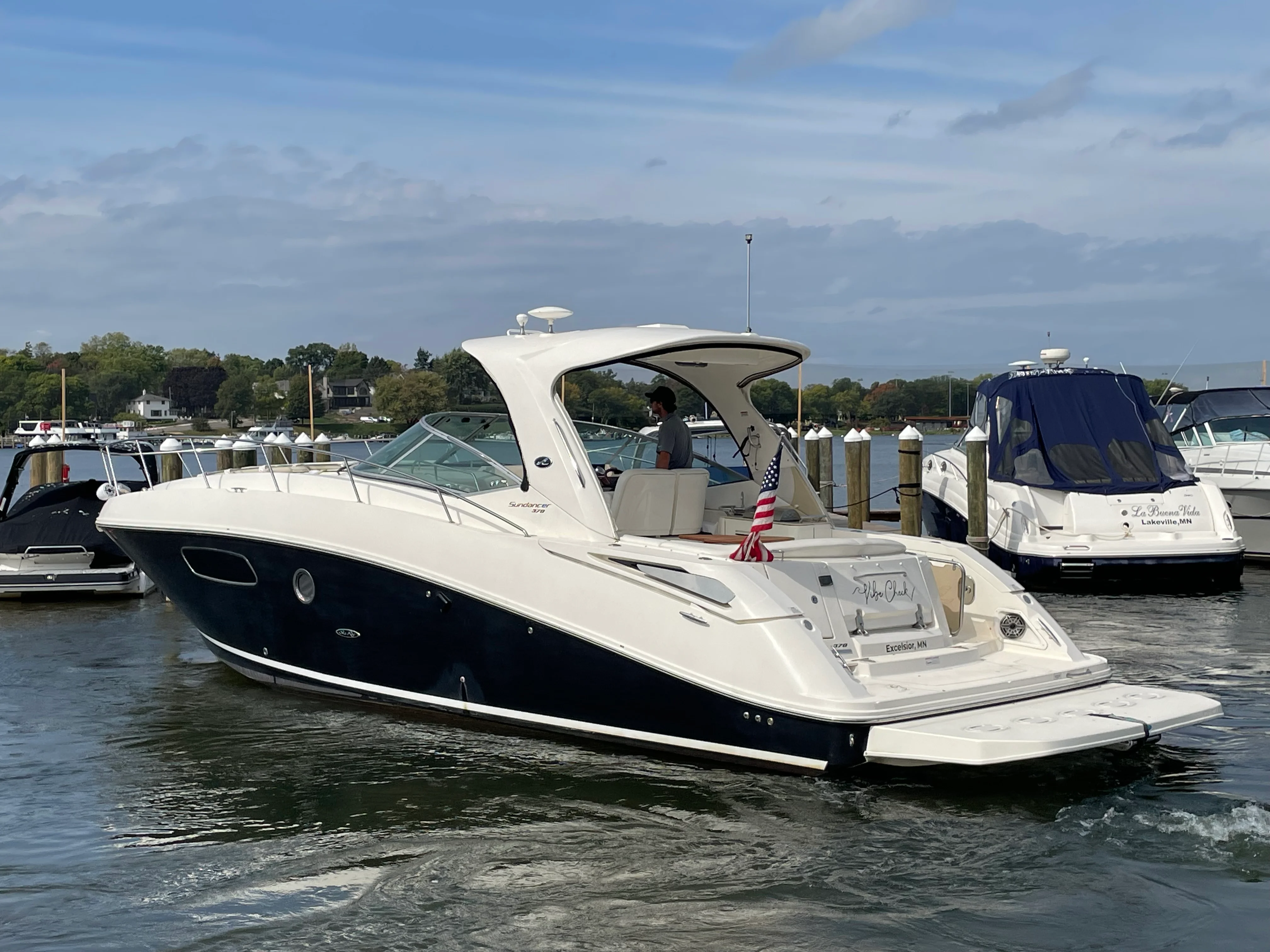 2009 Sea Ray 350 SUNDANCER Image Thumbnail #4