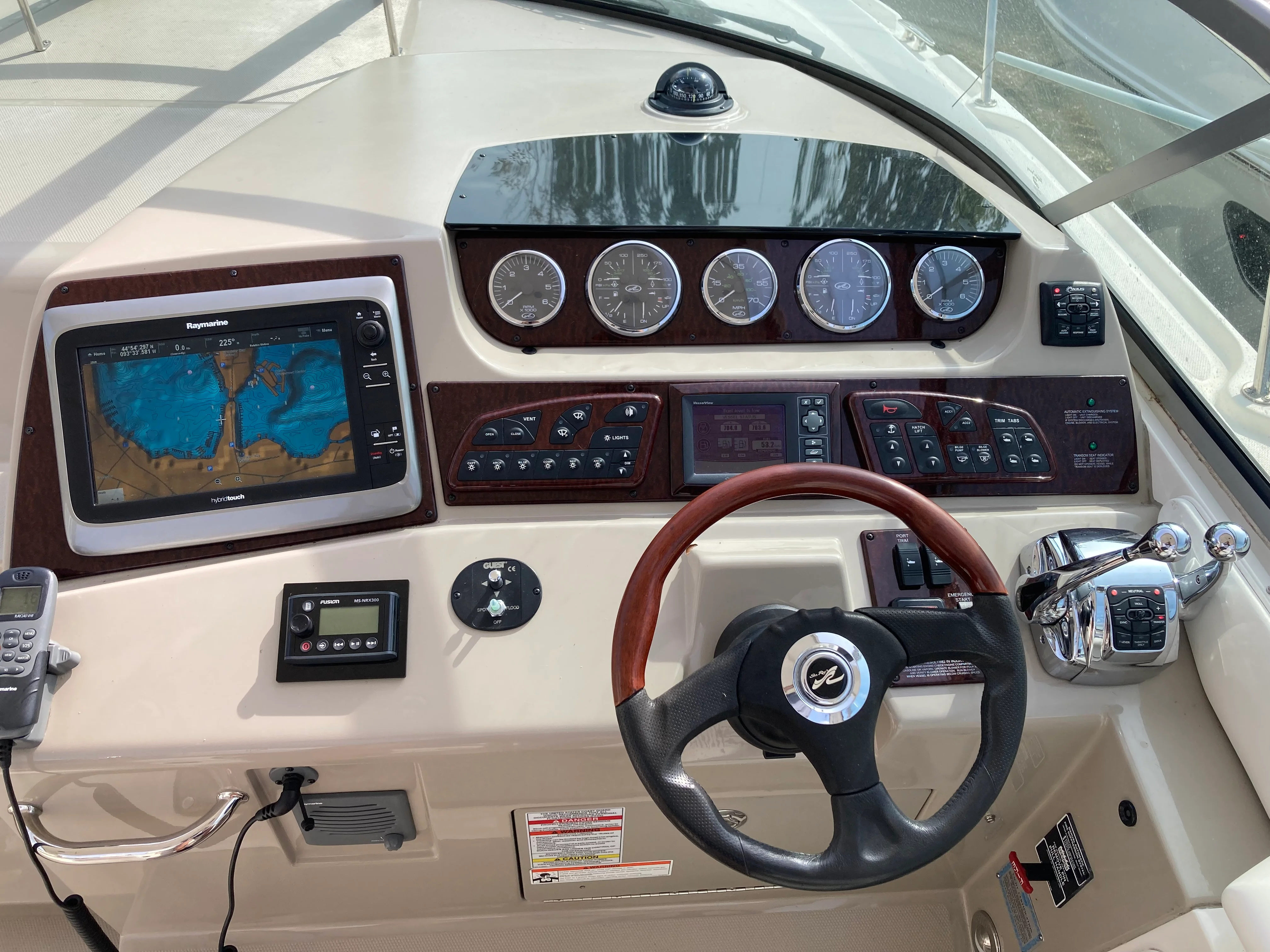 2009 Sea Ray 350 SUNDANCER Image Thumbnail #26