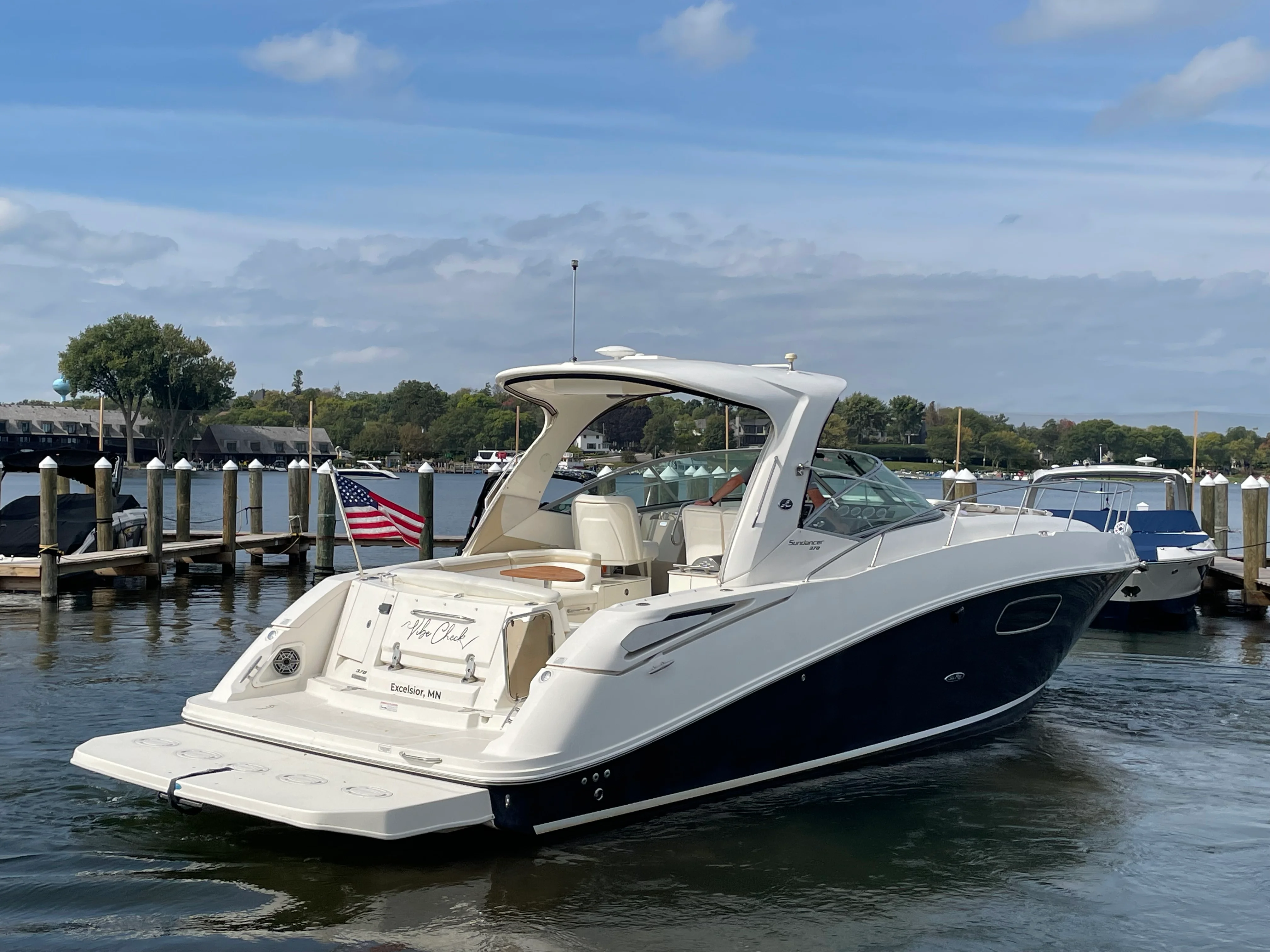 2009 Sea Ray 350 SUNDANCER Image Thumbnail #8