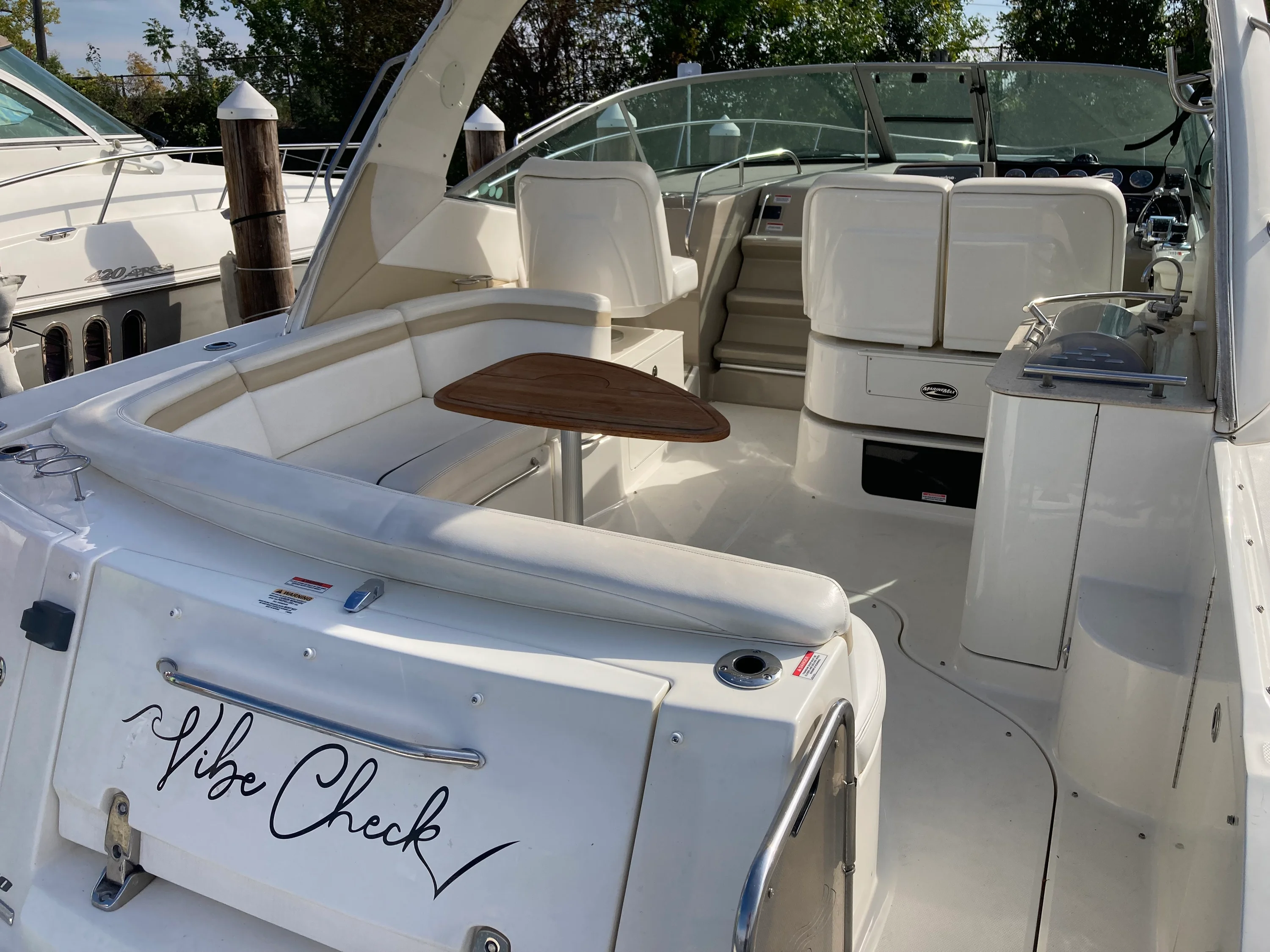 2009 Sea Ray 350 SUNDANCER Image Thumbnail #18