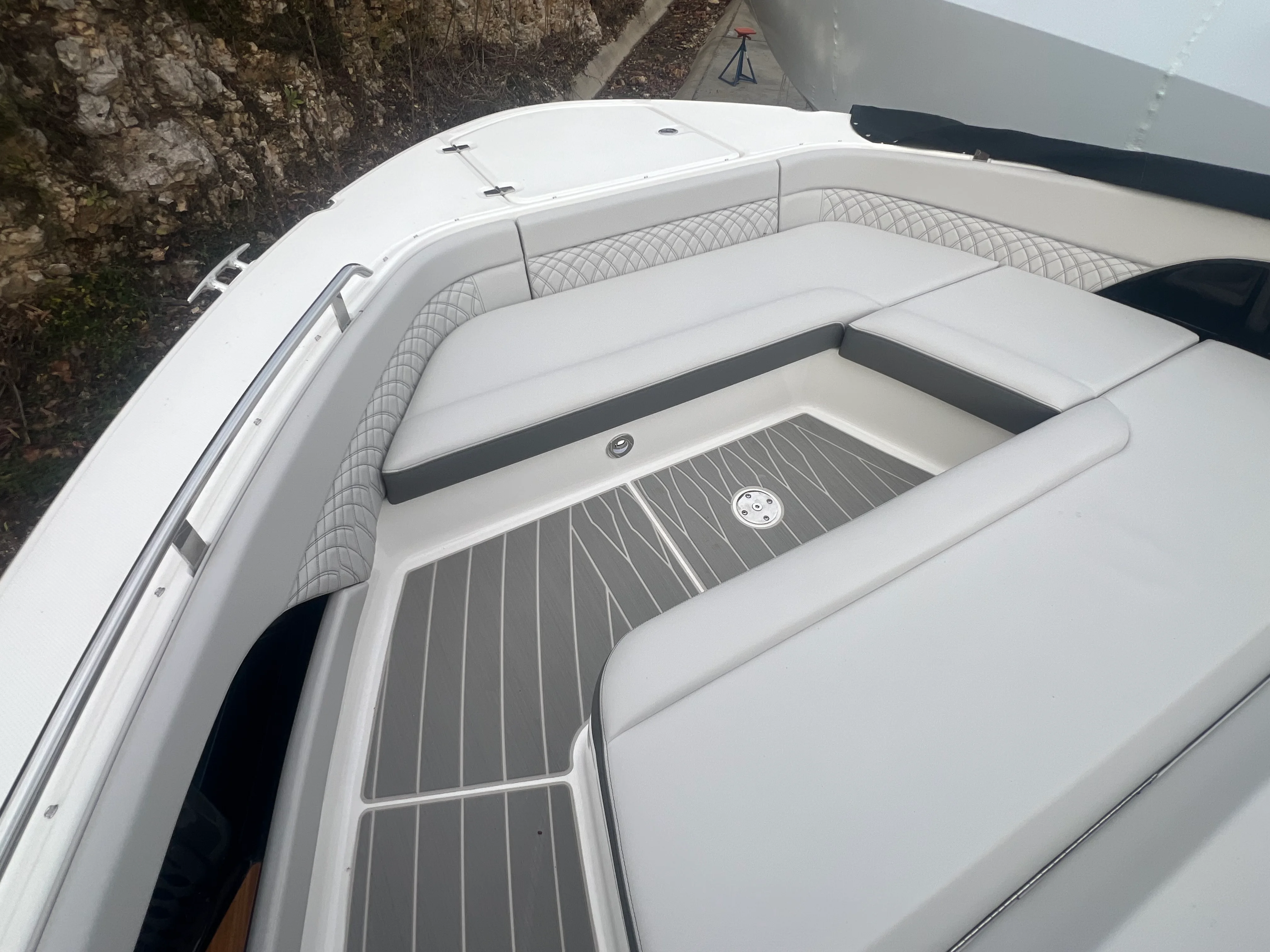 2026 Sea Ray Sundancer 370 Image Thumbnail #20