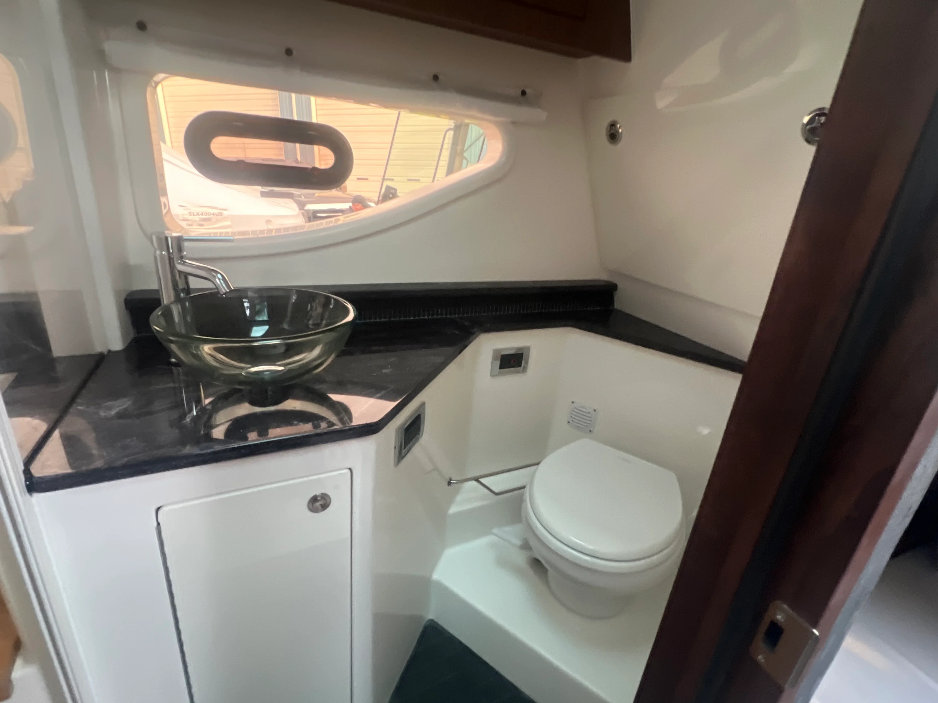 2026 Sea Ray Sundancer 370 Image Thumbnail #18