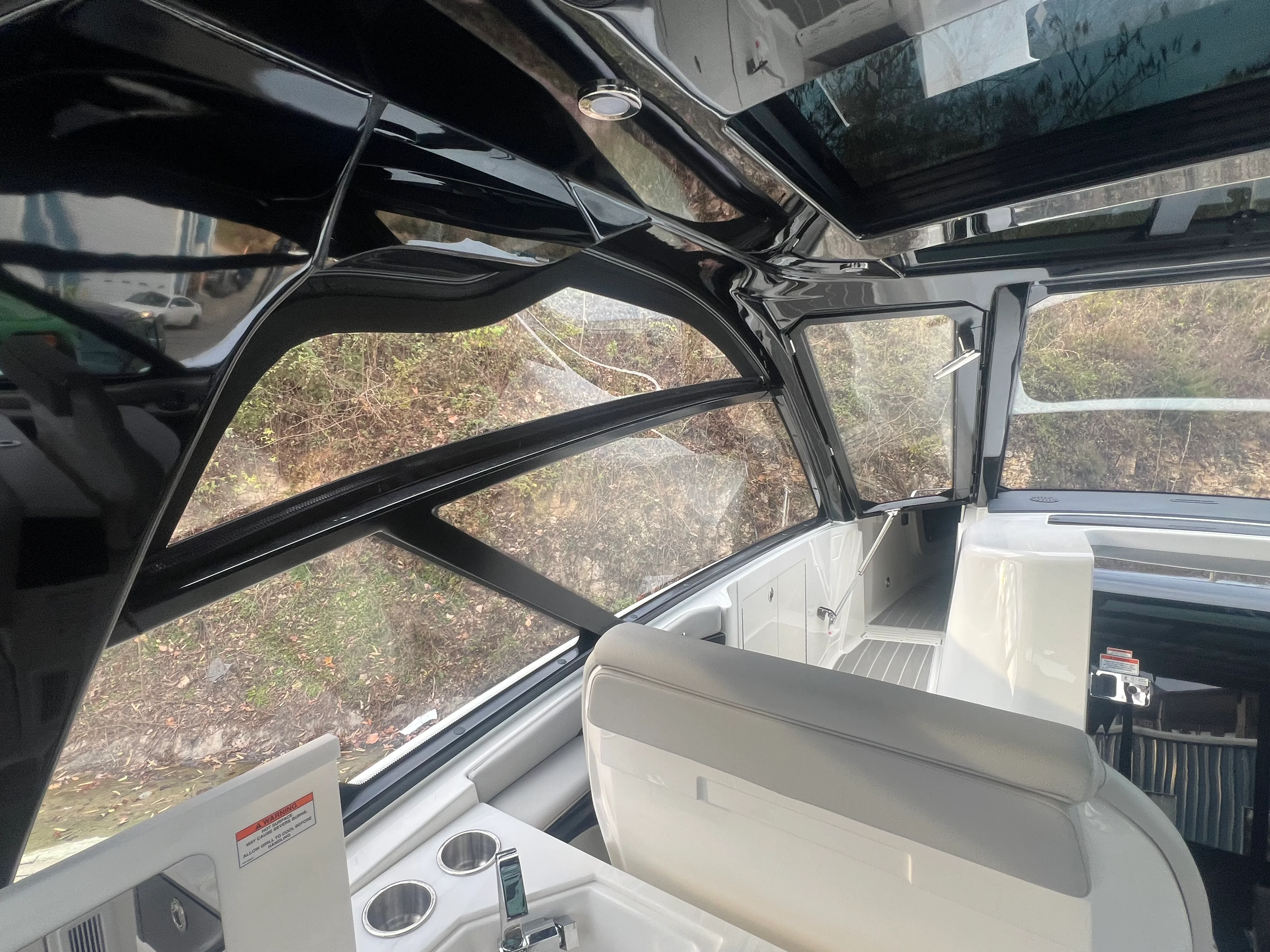 2026 Sea Ray Sundancer 370 Image Thumbnail #11