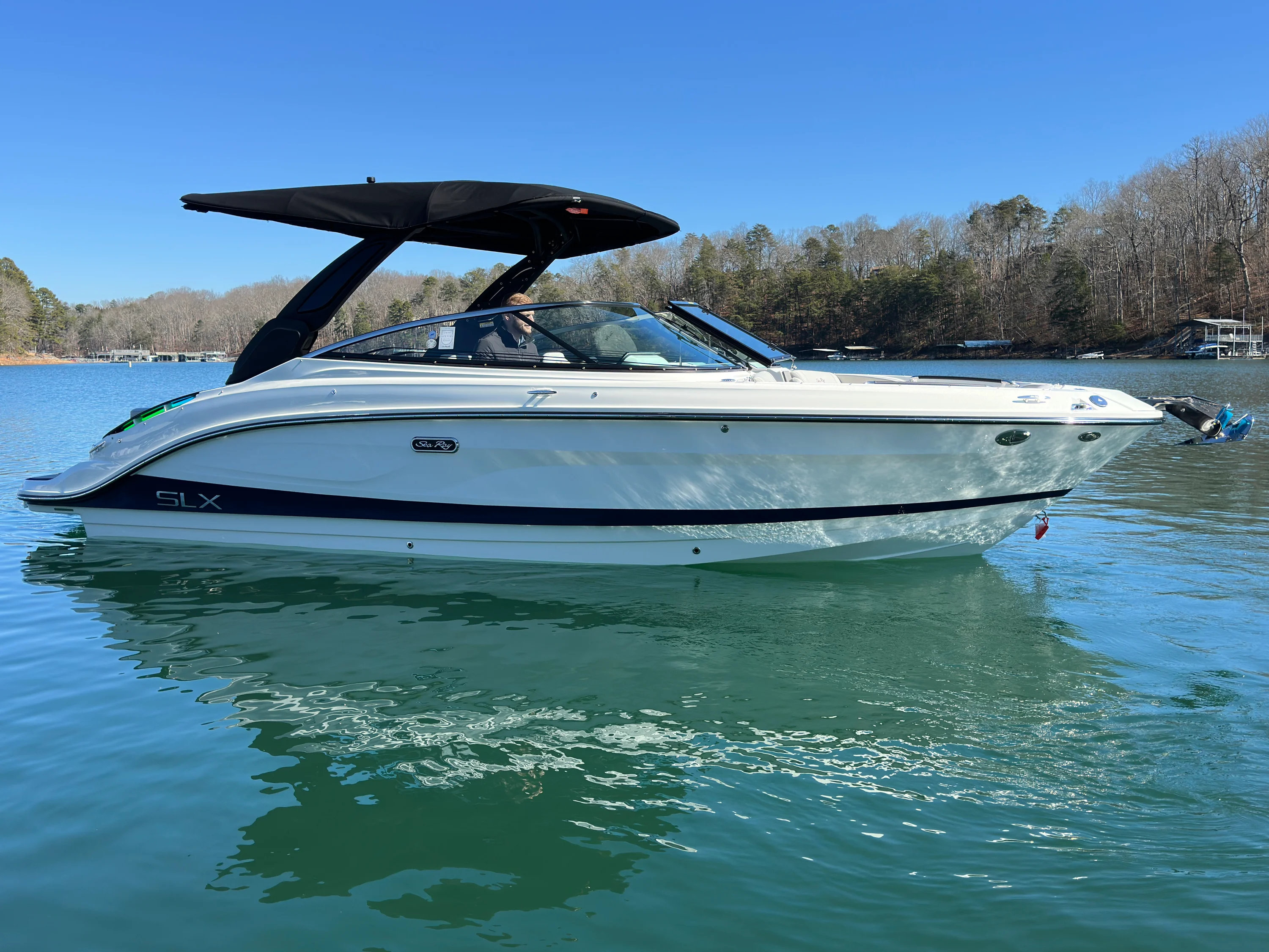 2026 Sea Ray SLX 260 Image Thumbnail #6