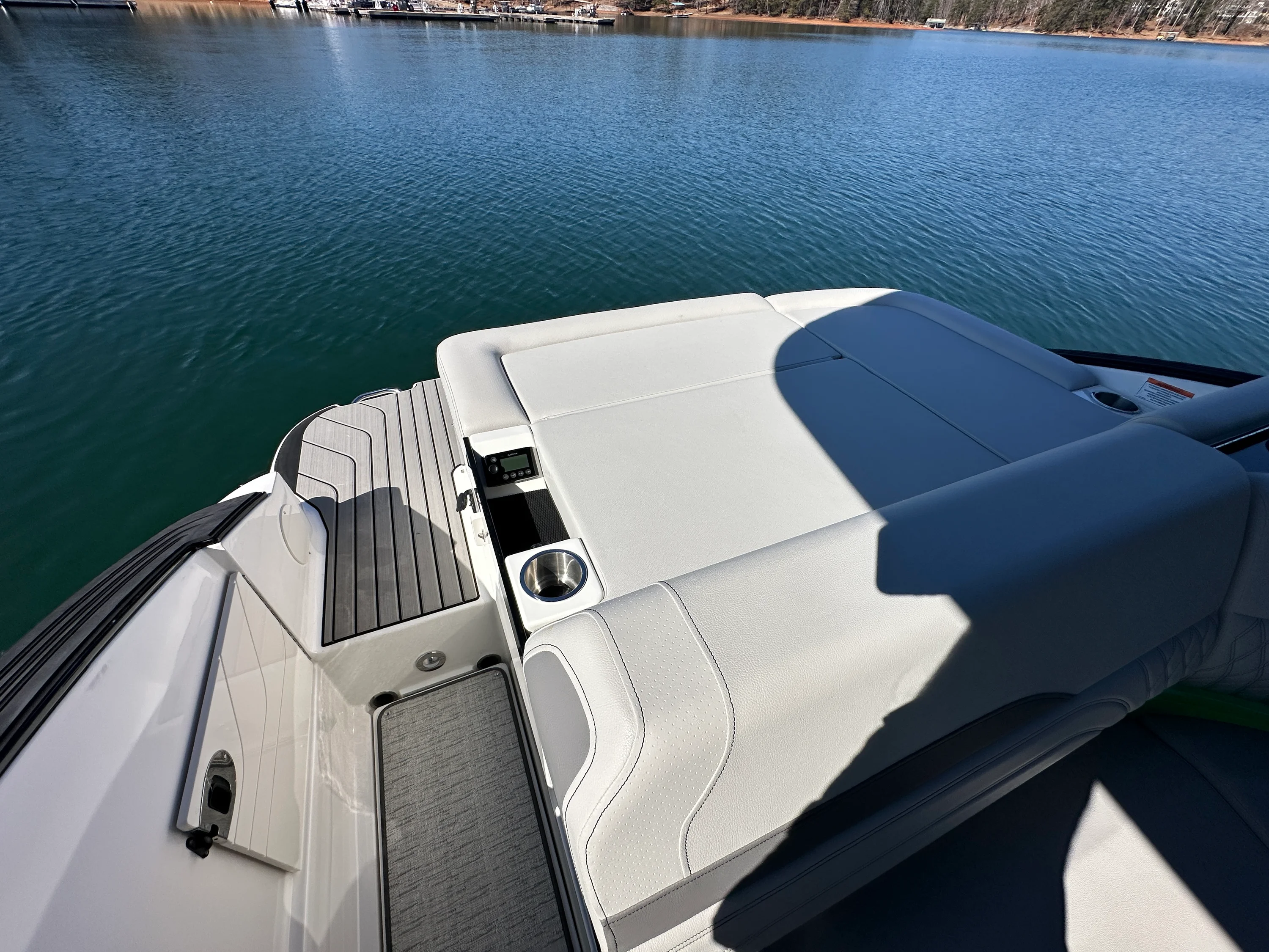 2026 Sea Ray SLX 260 Image Thumbnail #17