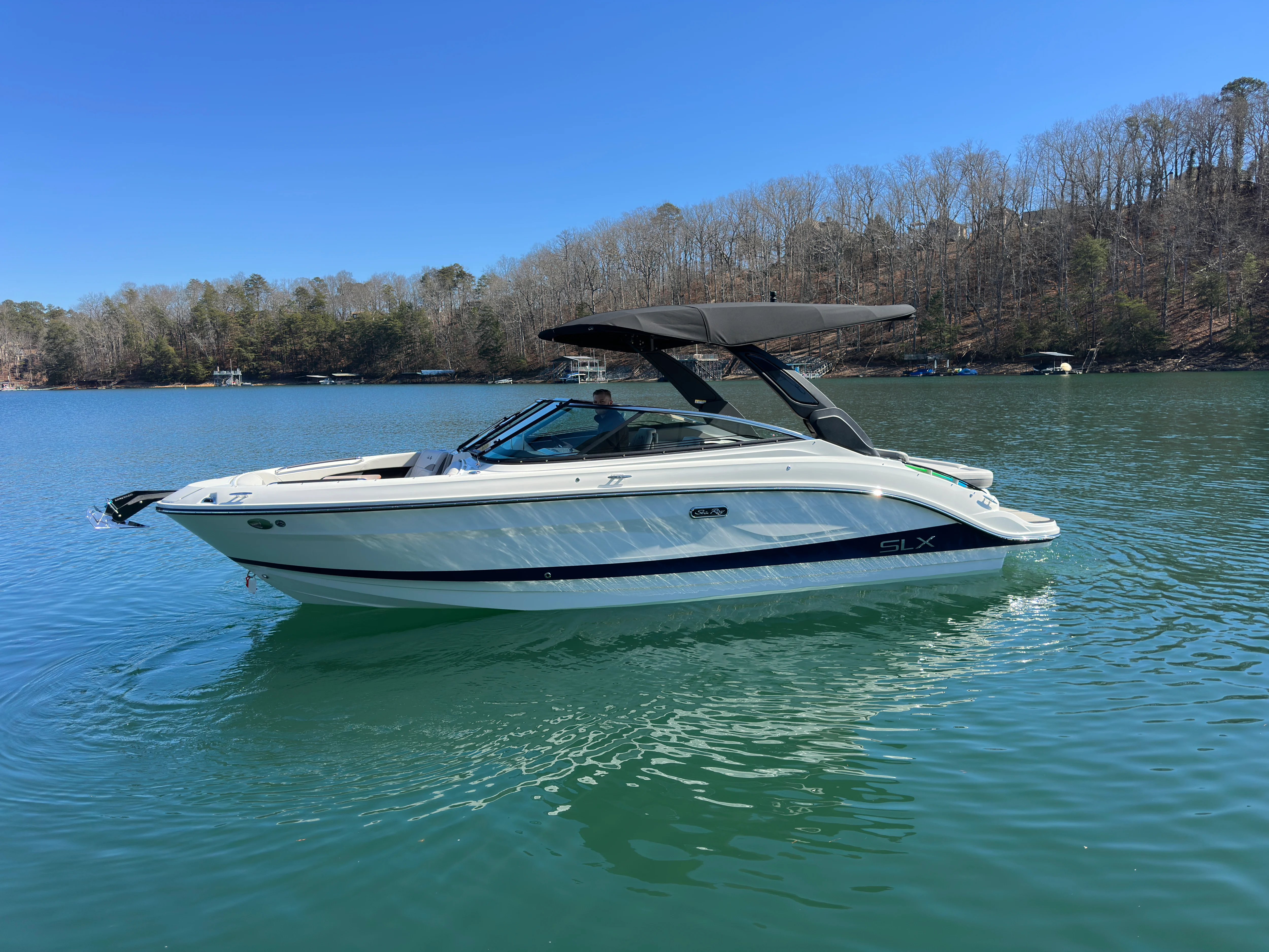 2026 Sea Ray SLX 260 Image Thumbnail #2