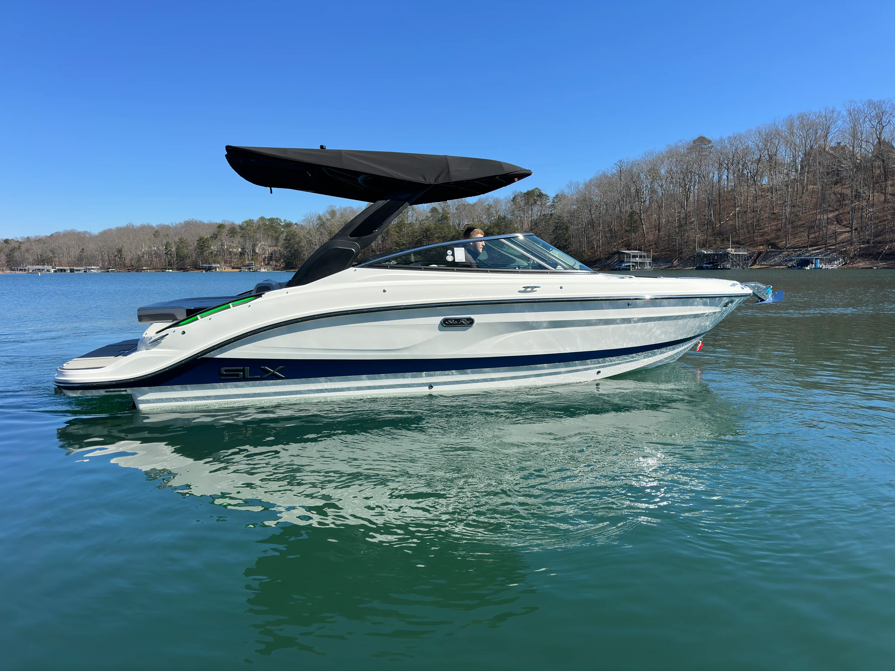 2026 Sea Ray SLX 260 Image Thumbnail #7