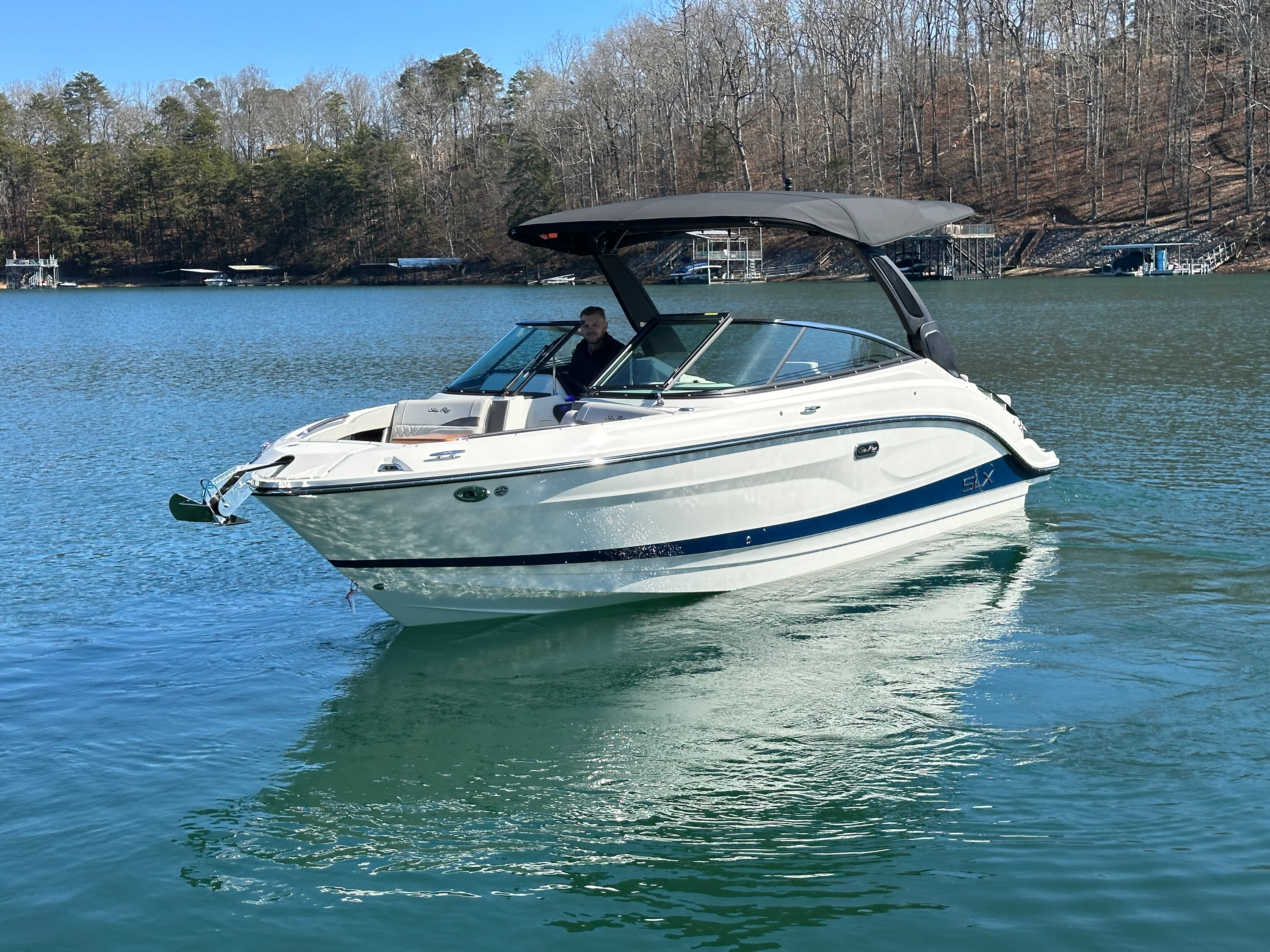 2026 Sea Ray SLX 260 Image Thumbnail #3