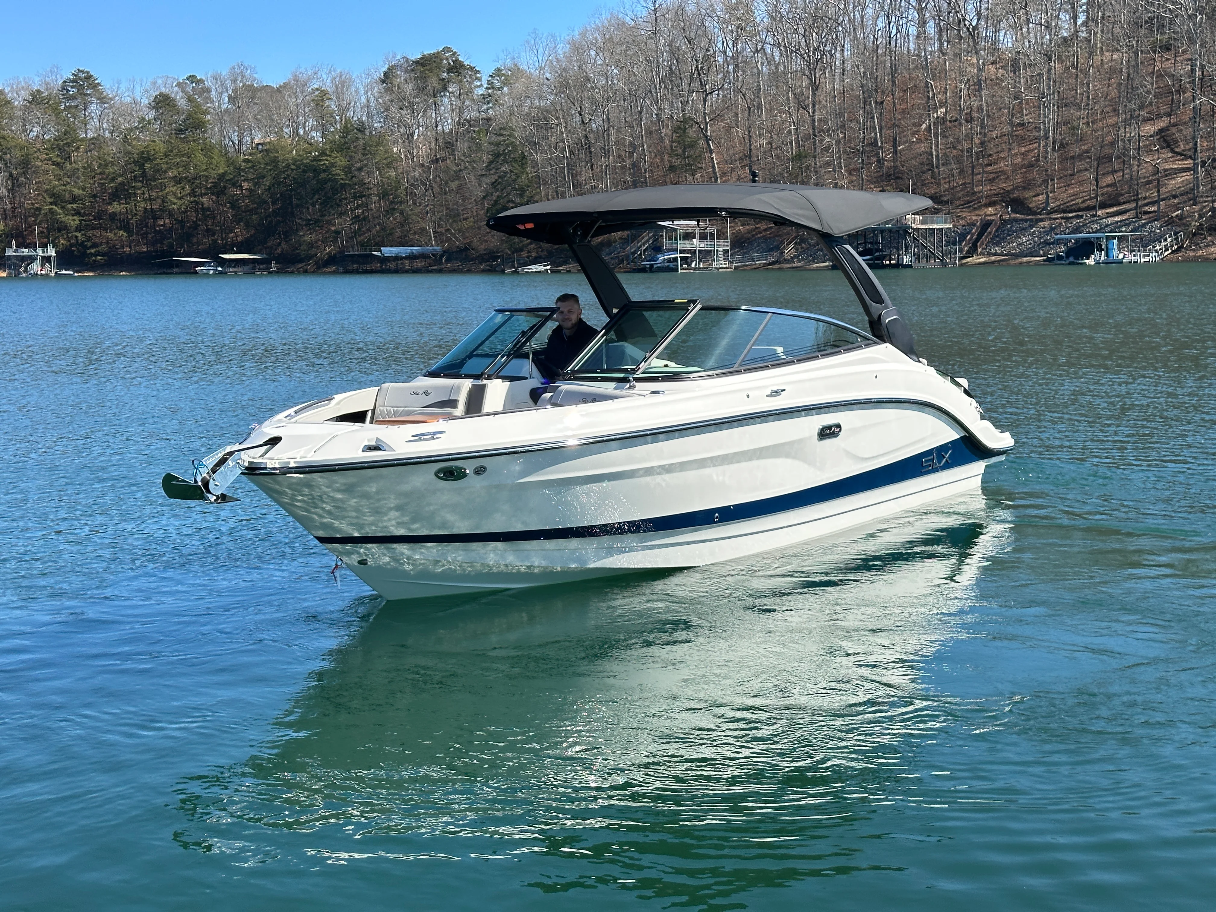 2026 Sea Ray SLX 260 Image Thumbnail #3