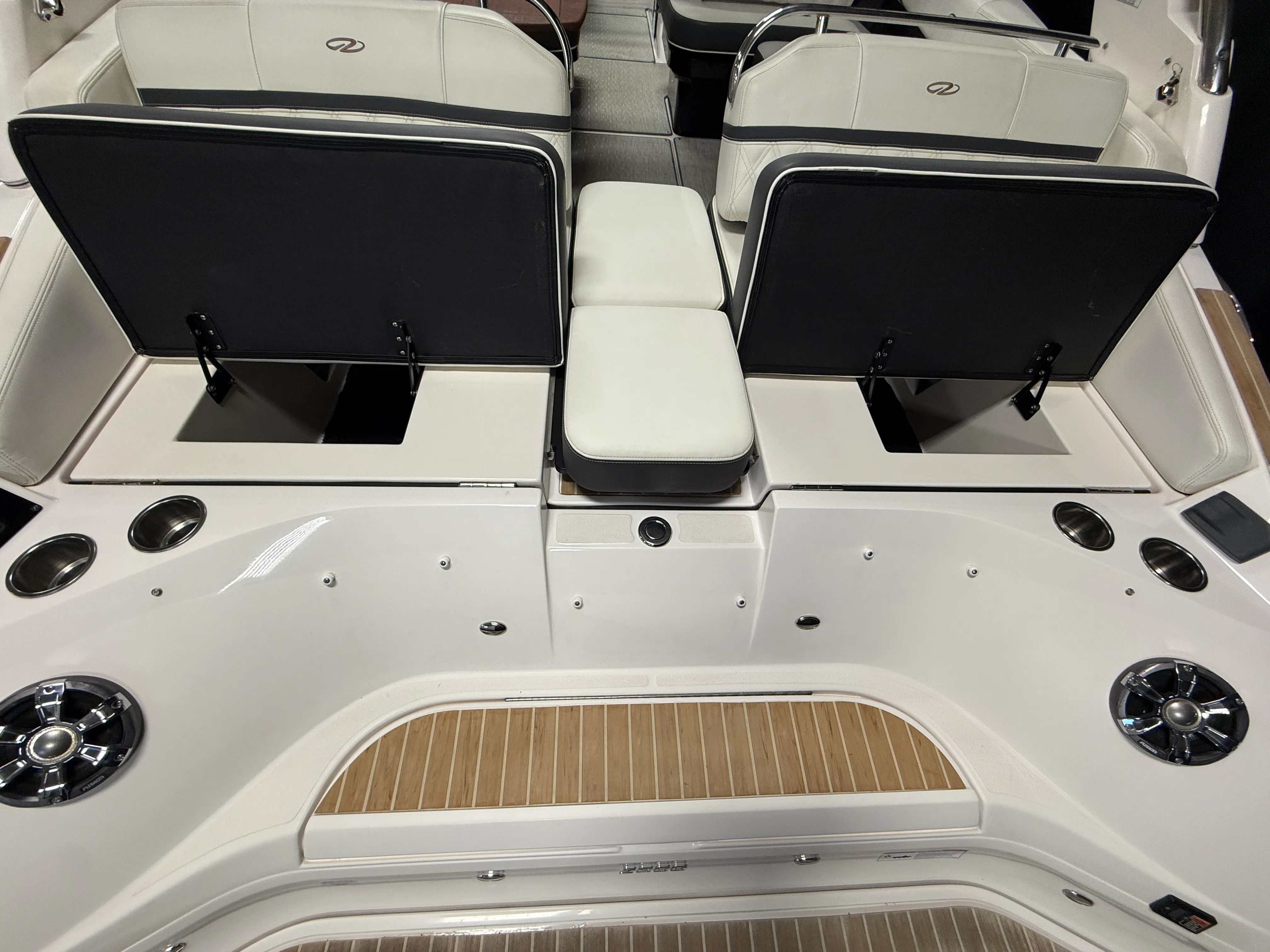 2018 Regal 2800 Image Thumbnail #17