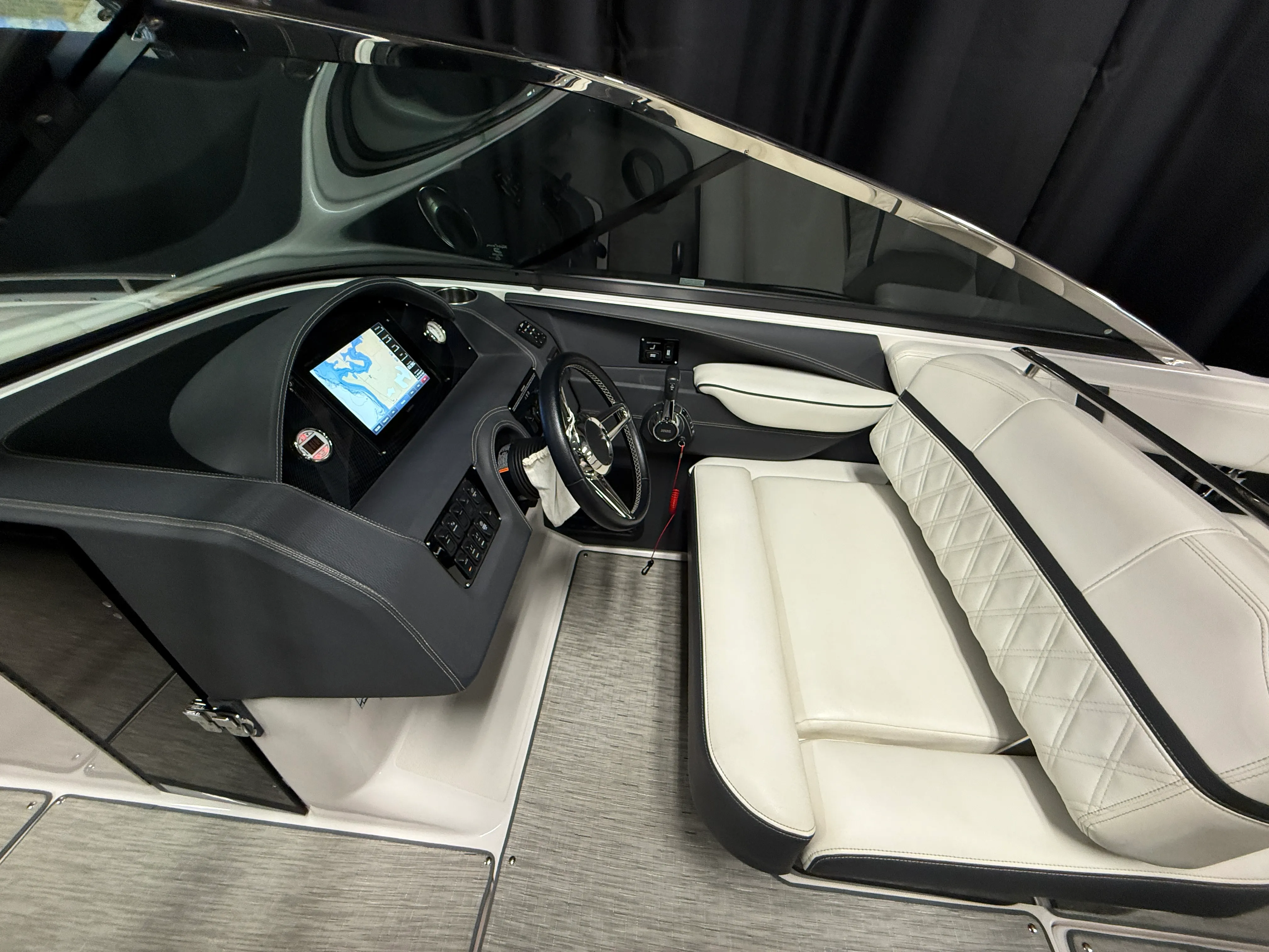 2018 Regal 2800 Image Thumbnail #52