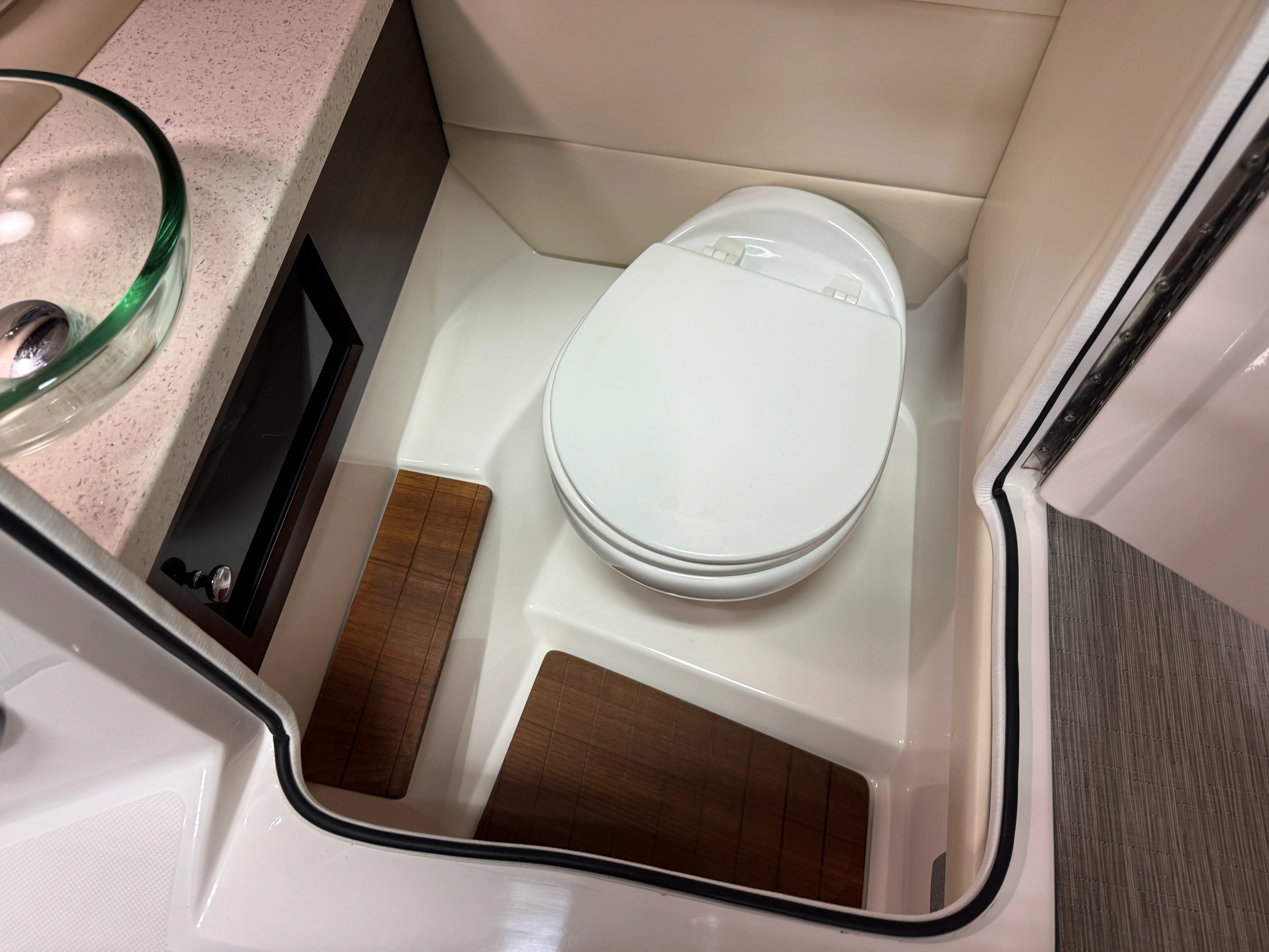 2018 Regal 2800 Image Thumbnail #44