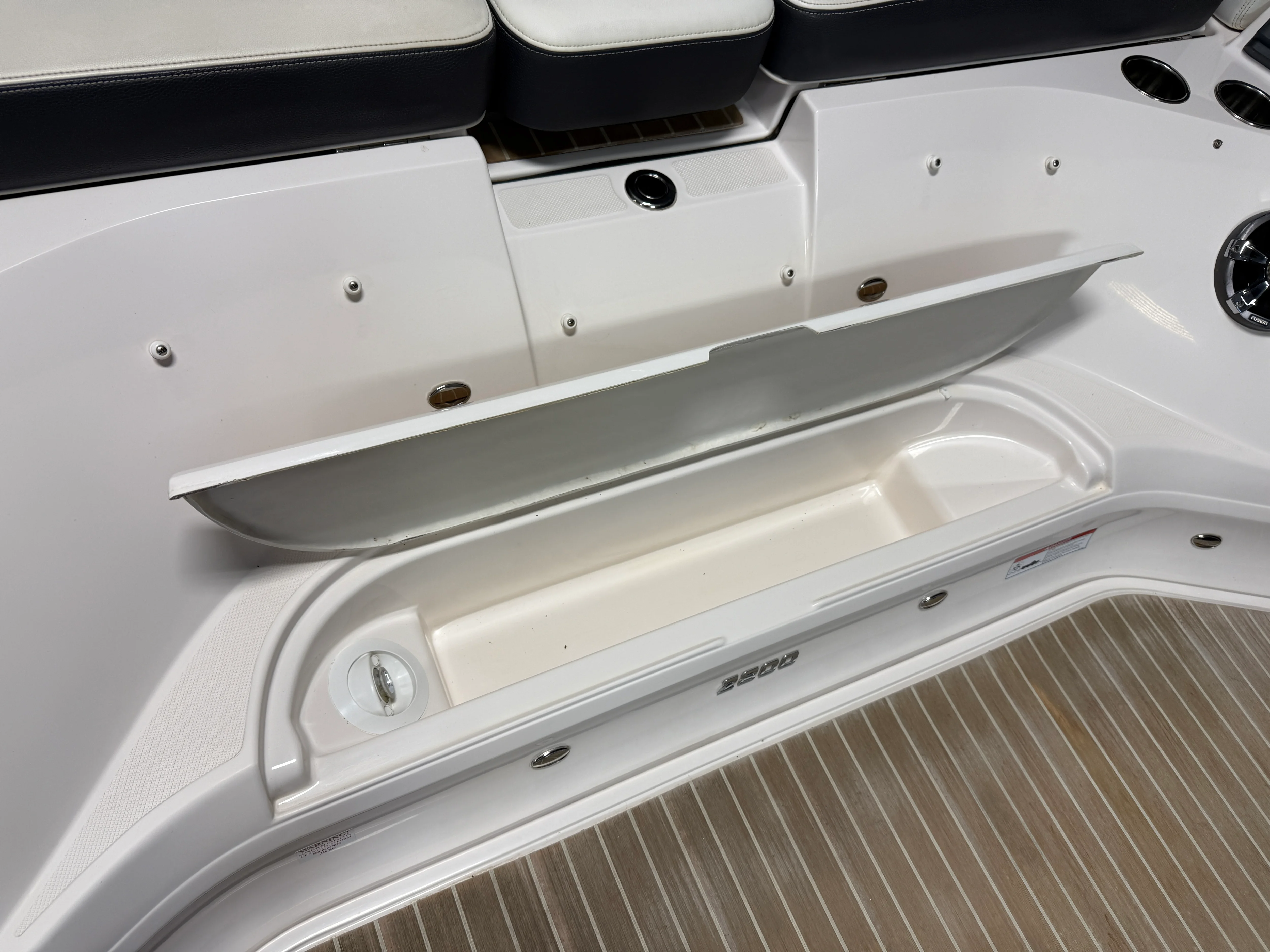 2018 Regal 2800 Image Thumbnail #8