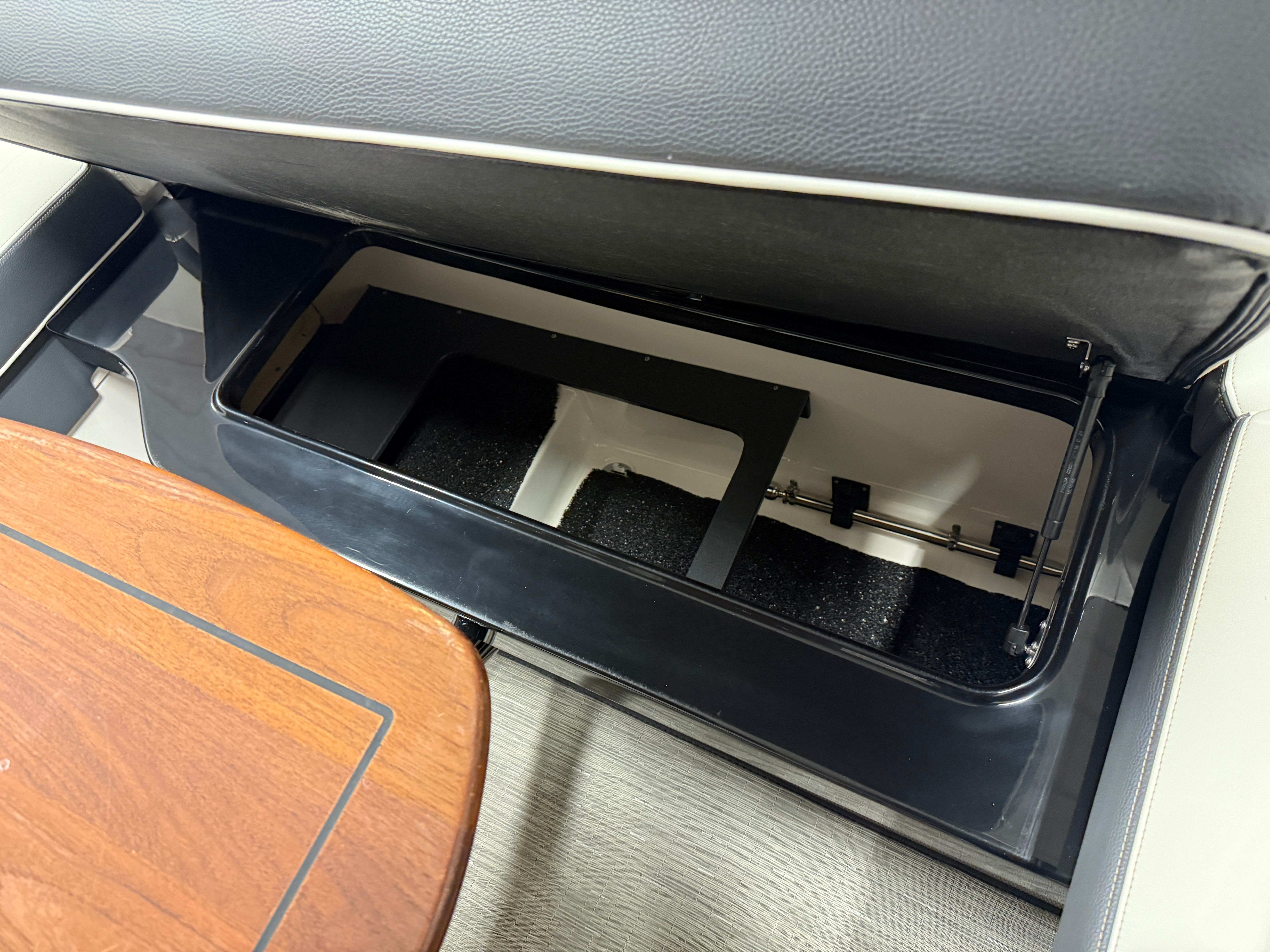 2018 Regal 2800 Image Thumbnail #34