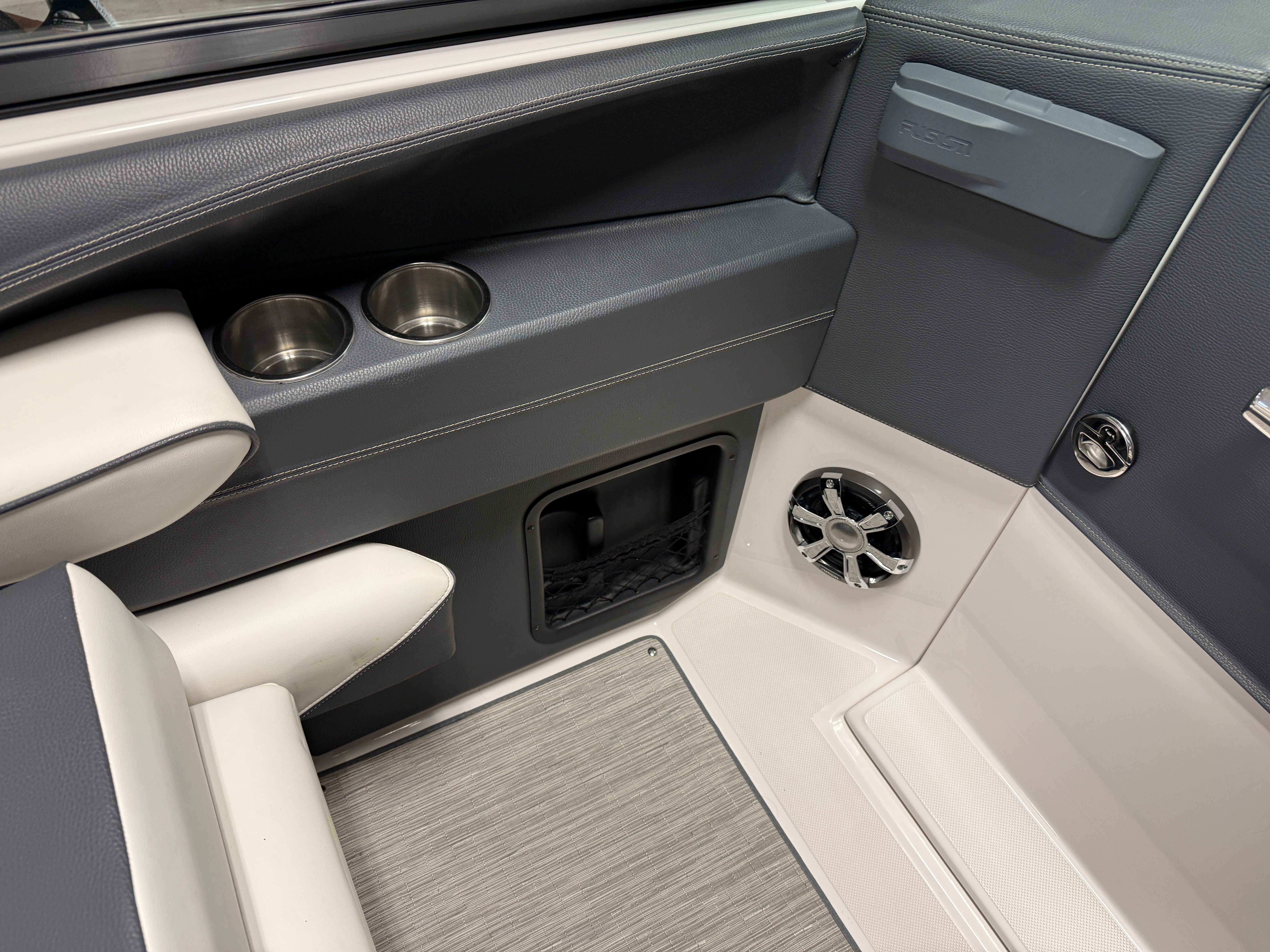 2018 Regal 2800 Image Thumbnail #41