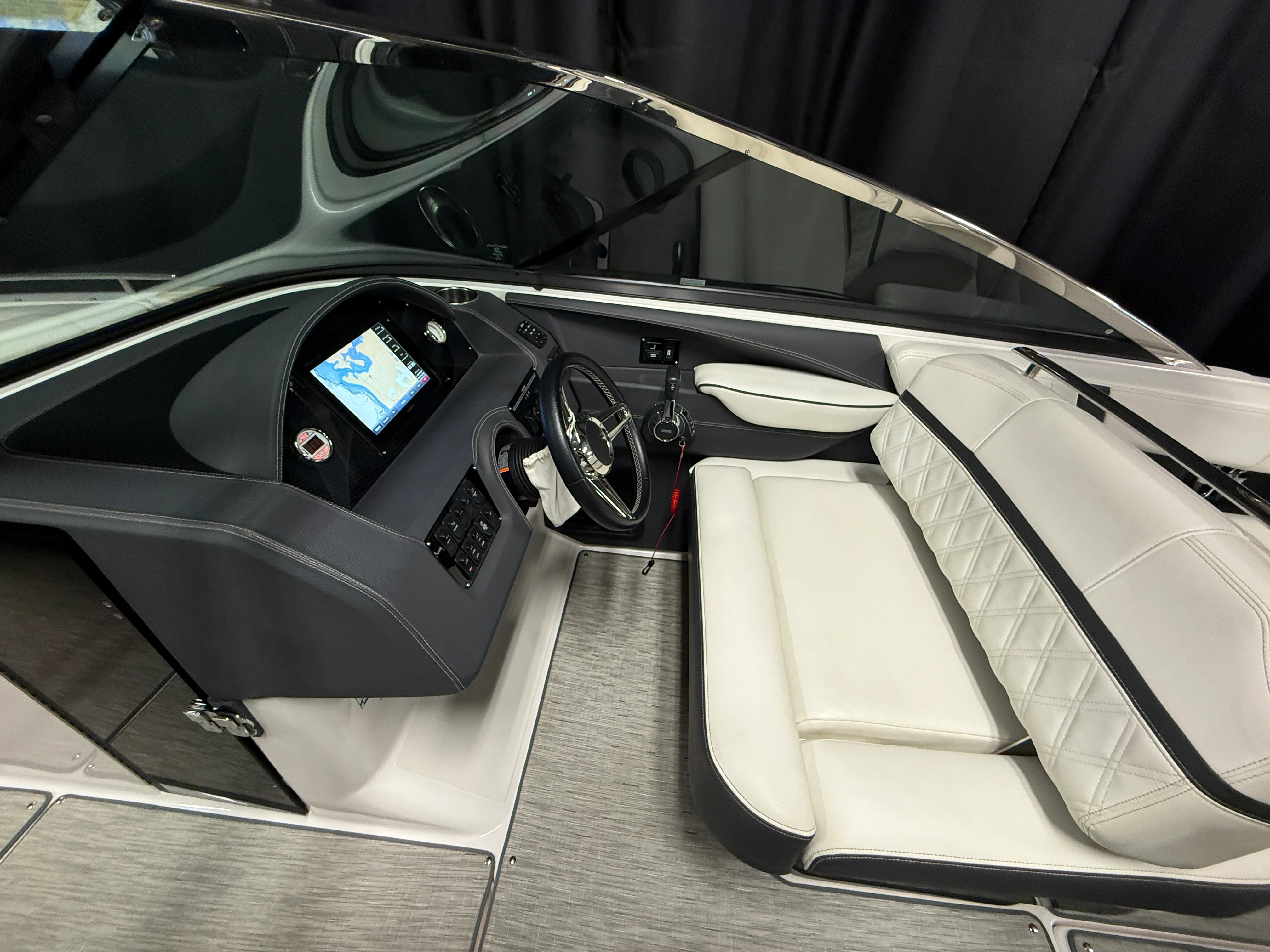 2018 Regal 2800 Image Thumbnail #52