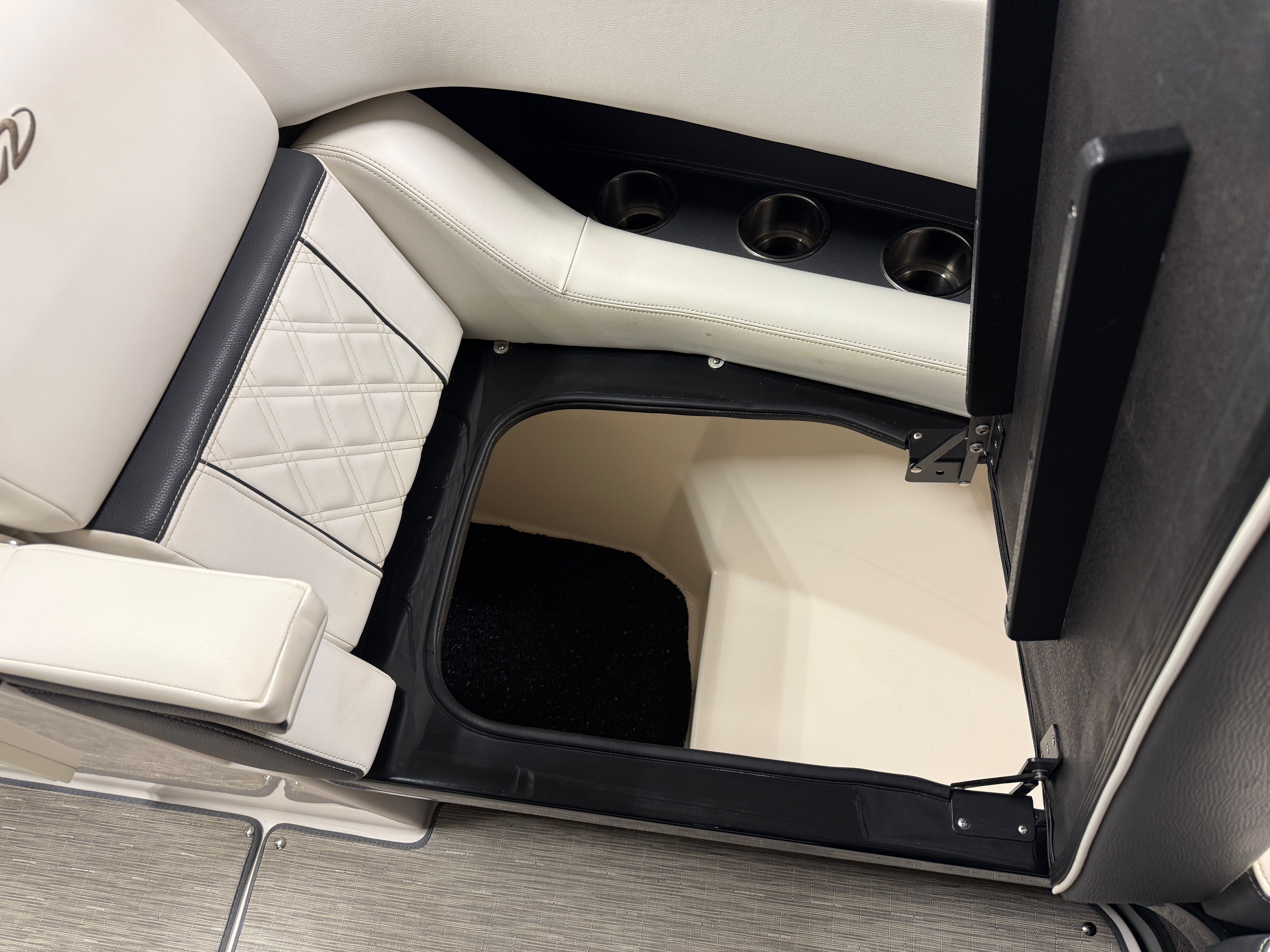 2018 Regal 2800 Image Thumbnail #76