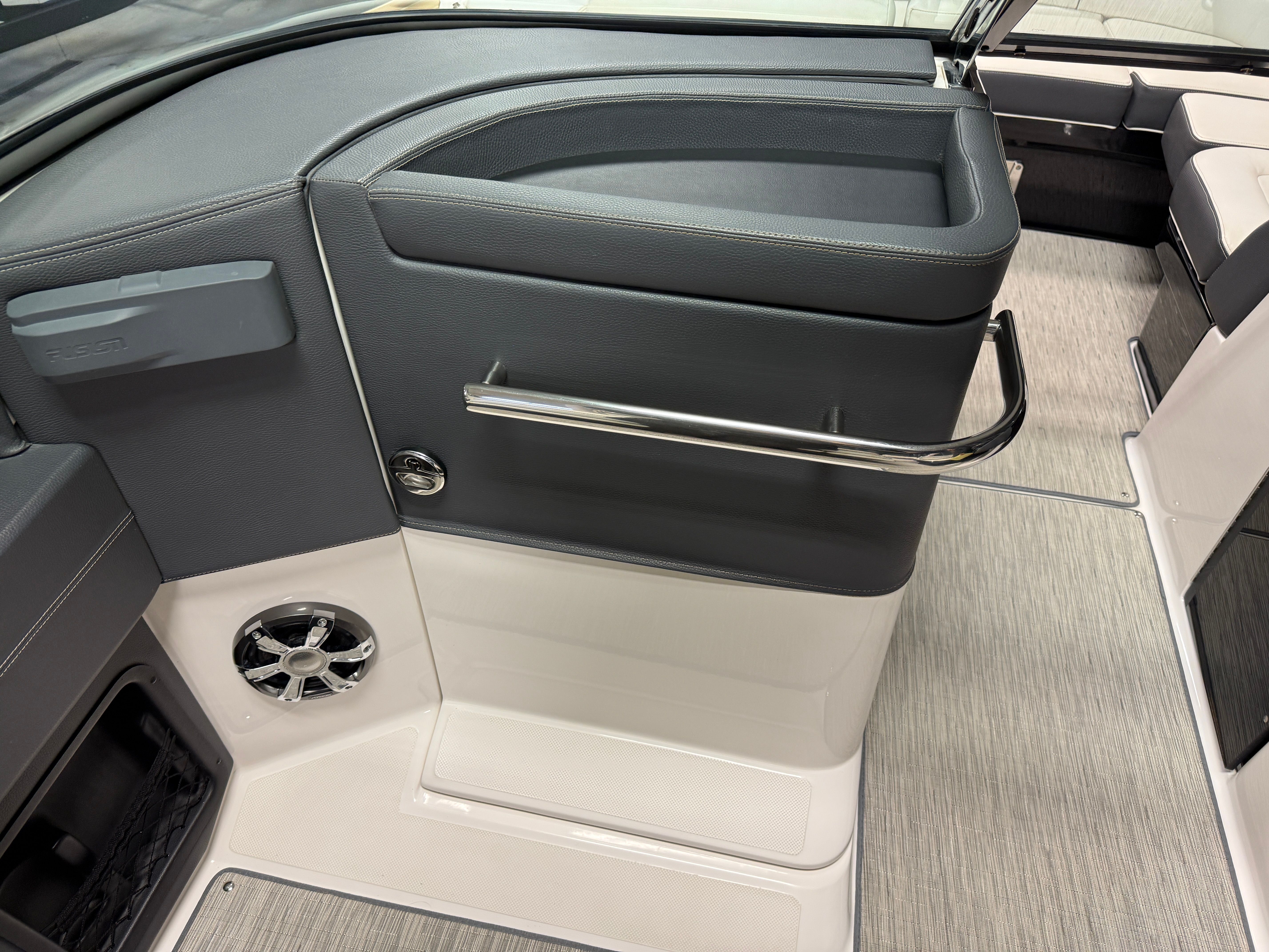 2018 Regal 2800 Image Thumbnail #43