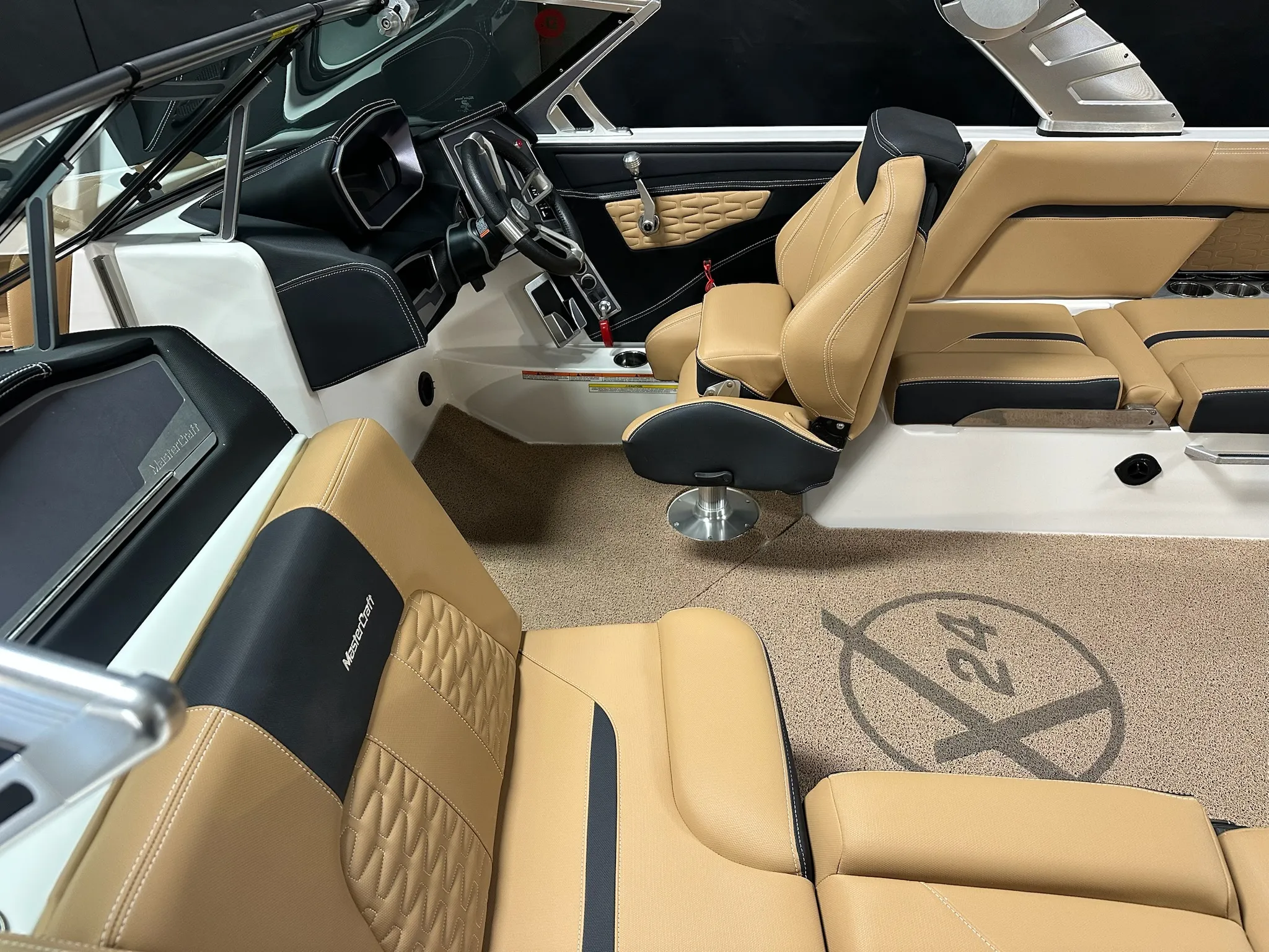 2021 Mastercraft X24 Image Thumbnail #4