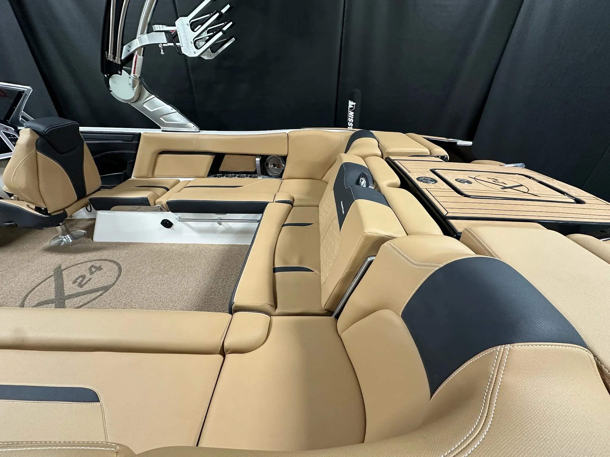 2021 Mastercraft X24 Image Thumbnail #6