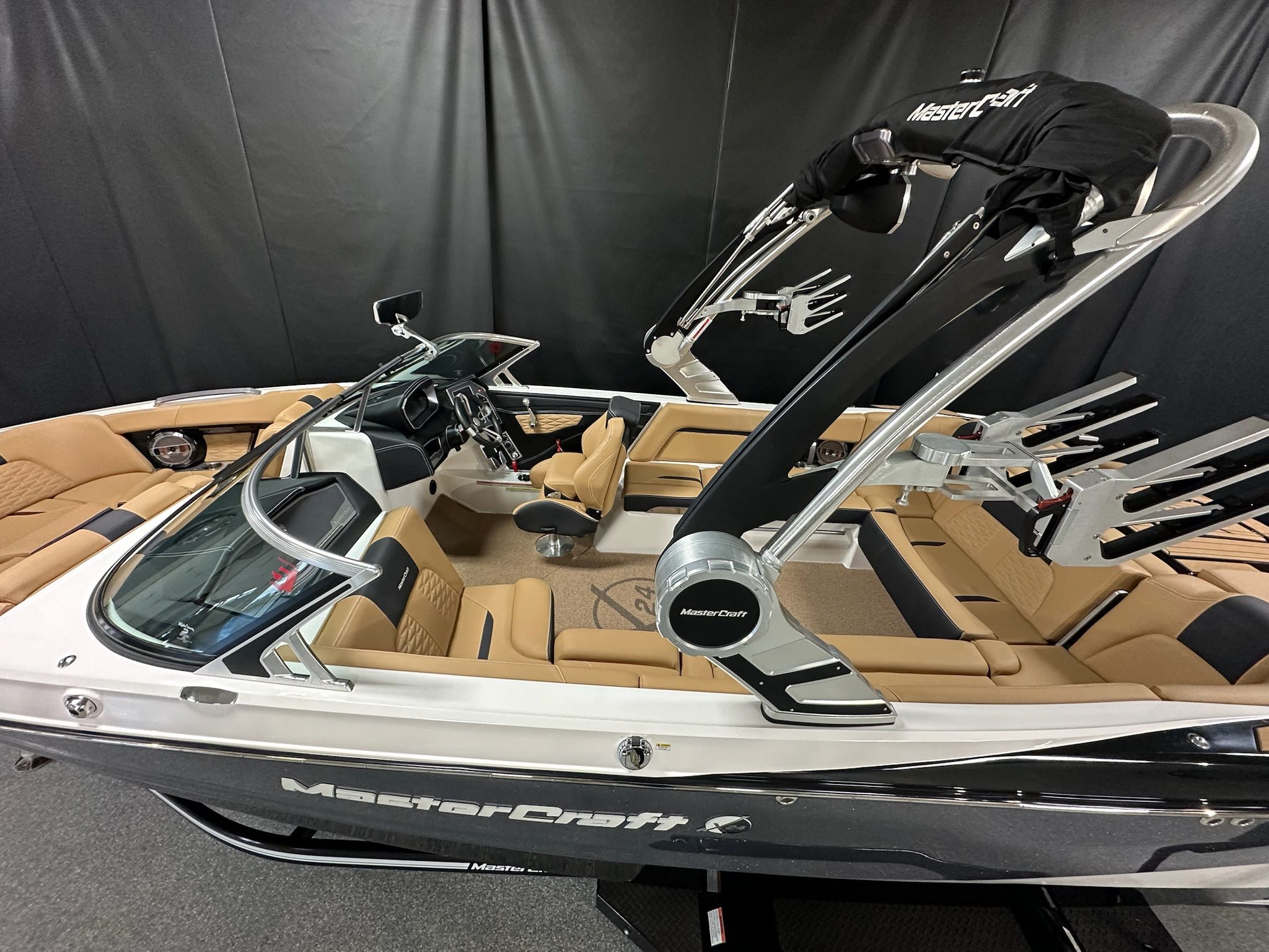 2021 Mastercraft X24 Image Thumbnail #1