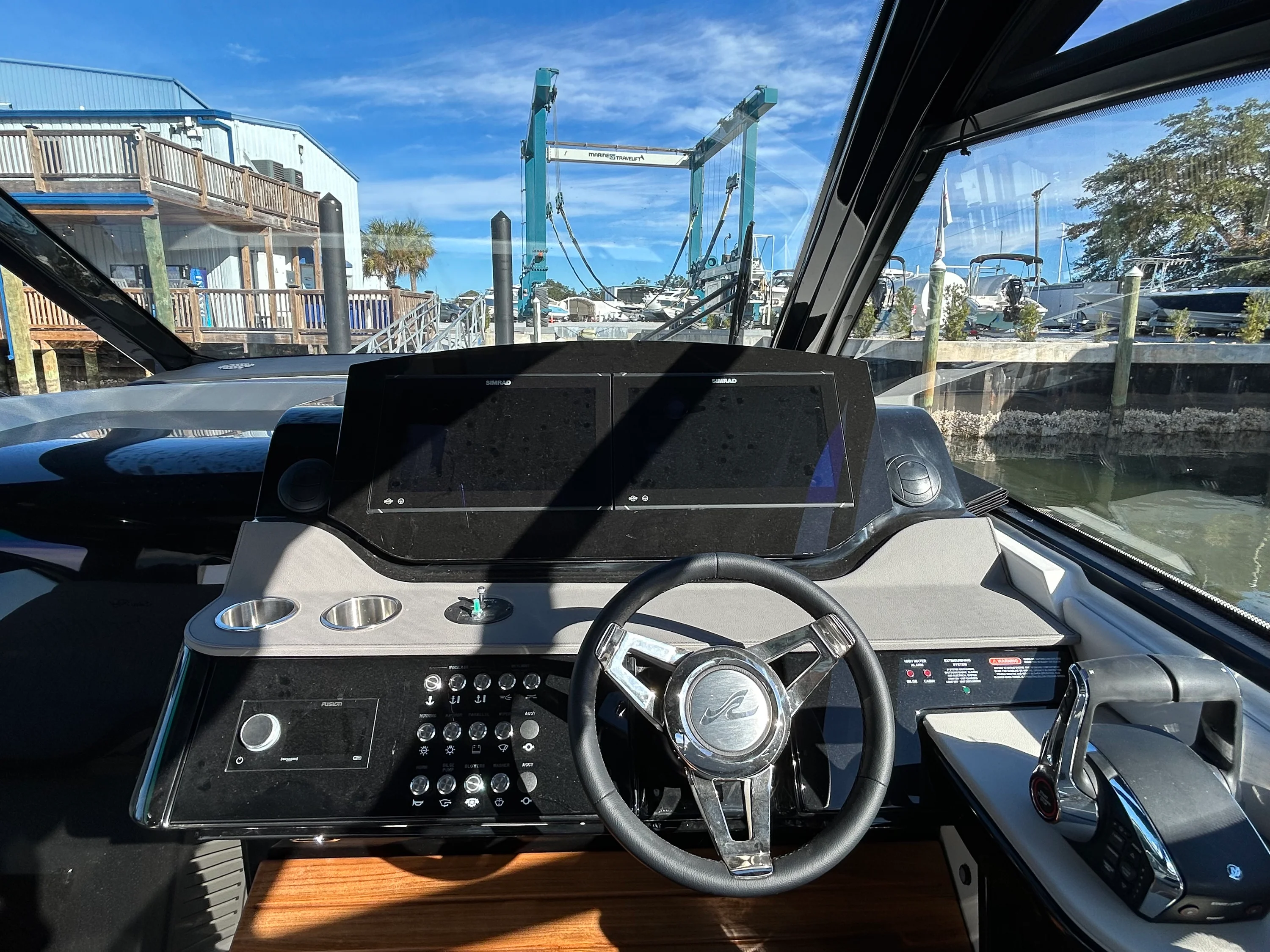 2026 Sea Ray Sundancer 370 Outboard Image Thumbnail #24