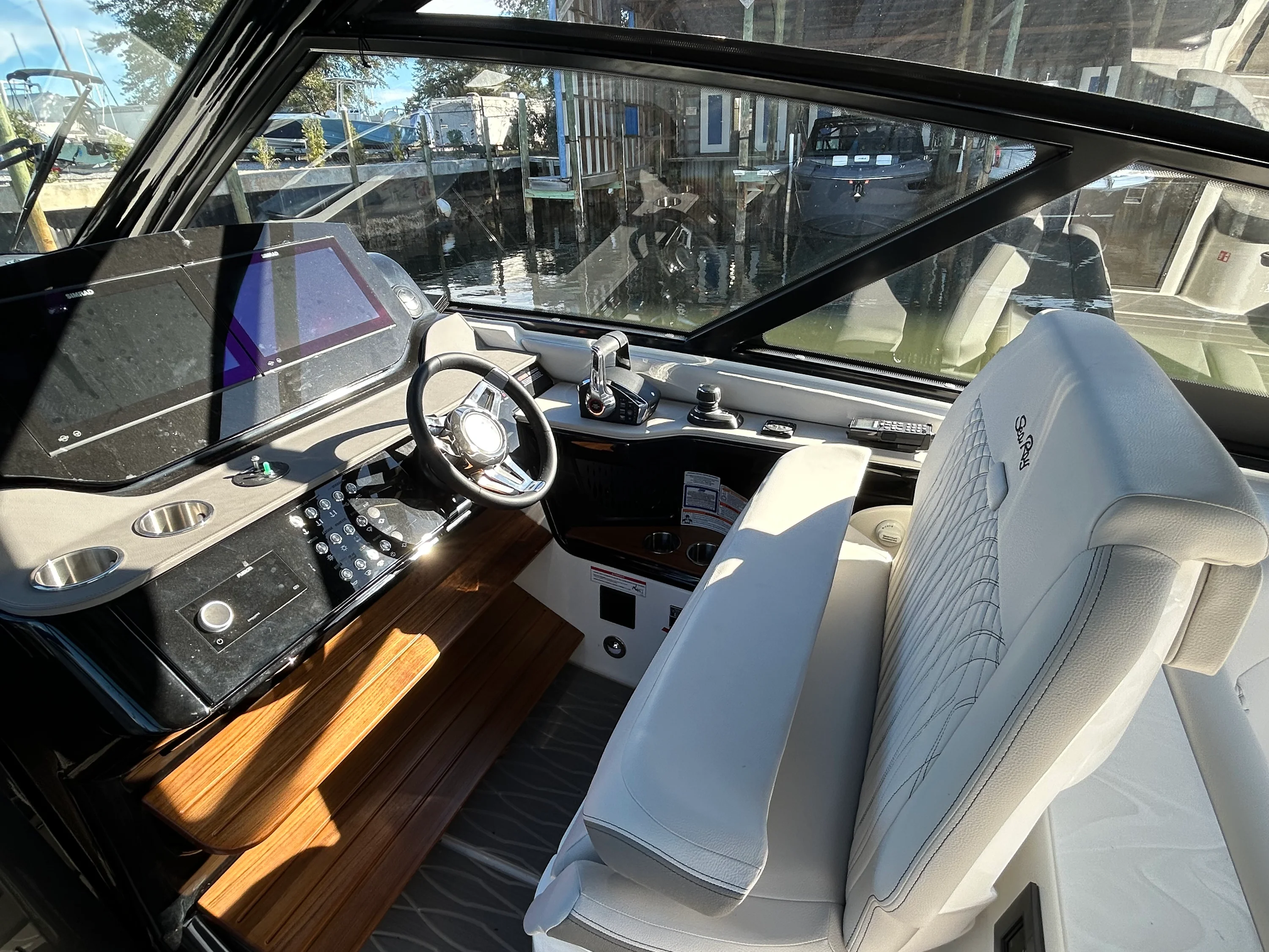 2026 Sea Ray Sundancer 370 Outboard Image Thumbnail #21