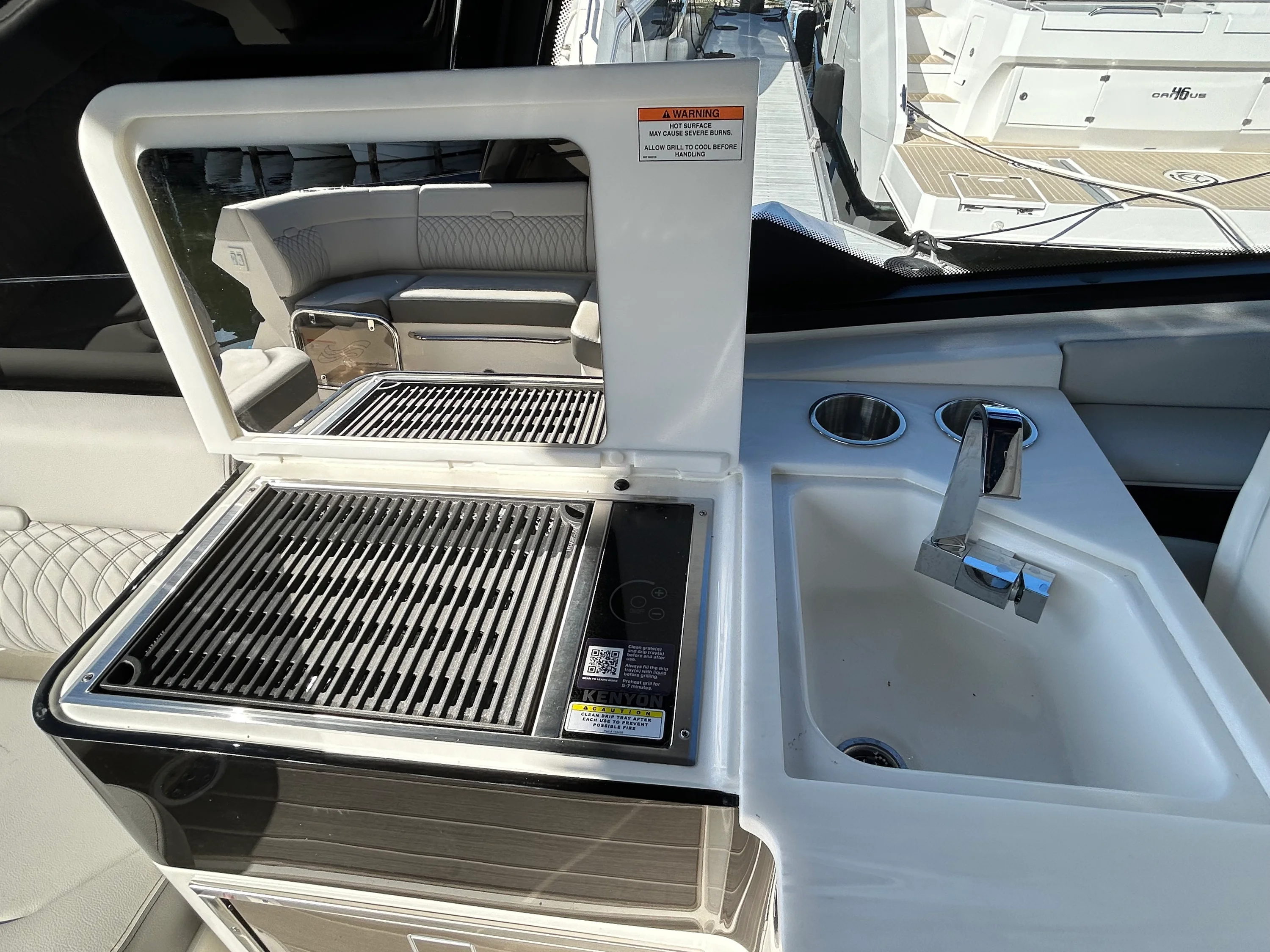 2026 Sea Ray Sundancer 370 Outboard Image Thumbnail #14