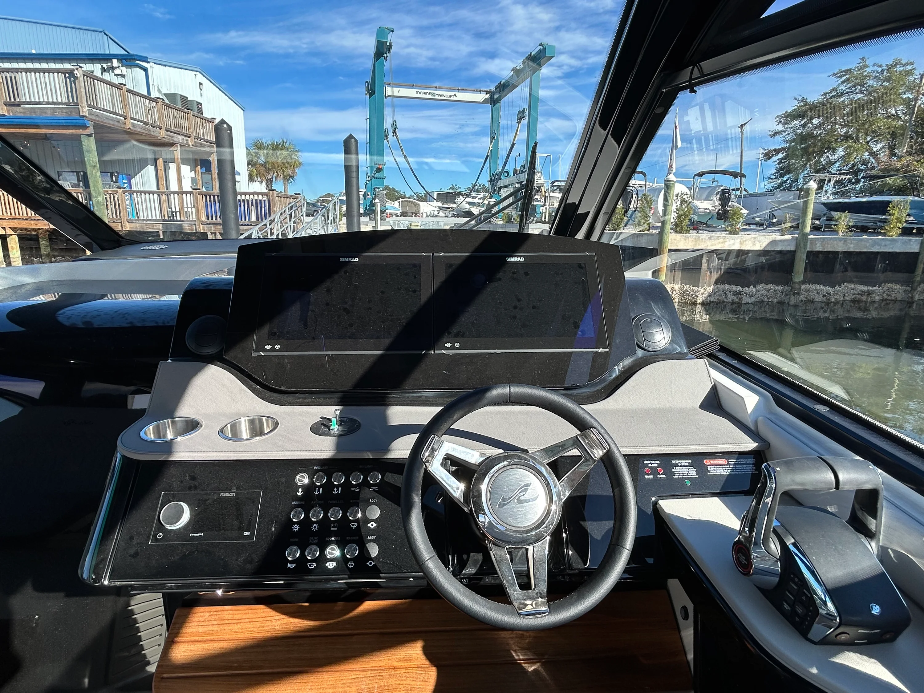 2026 Sea Ray Sundancer 370 Outboard Image Thumbnail #23