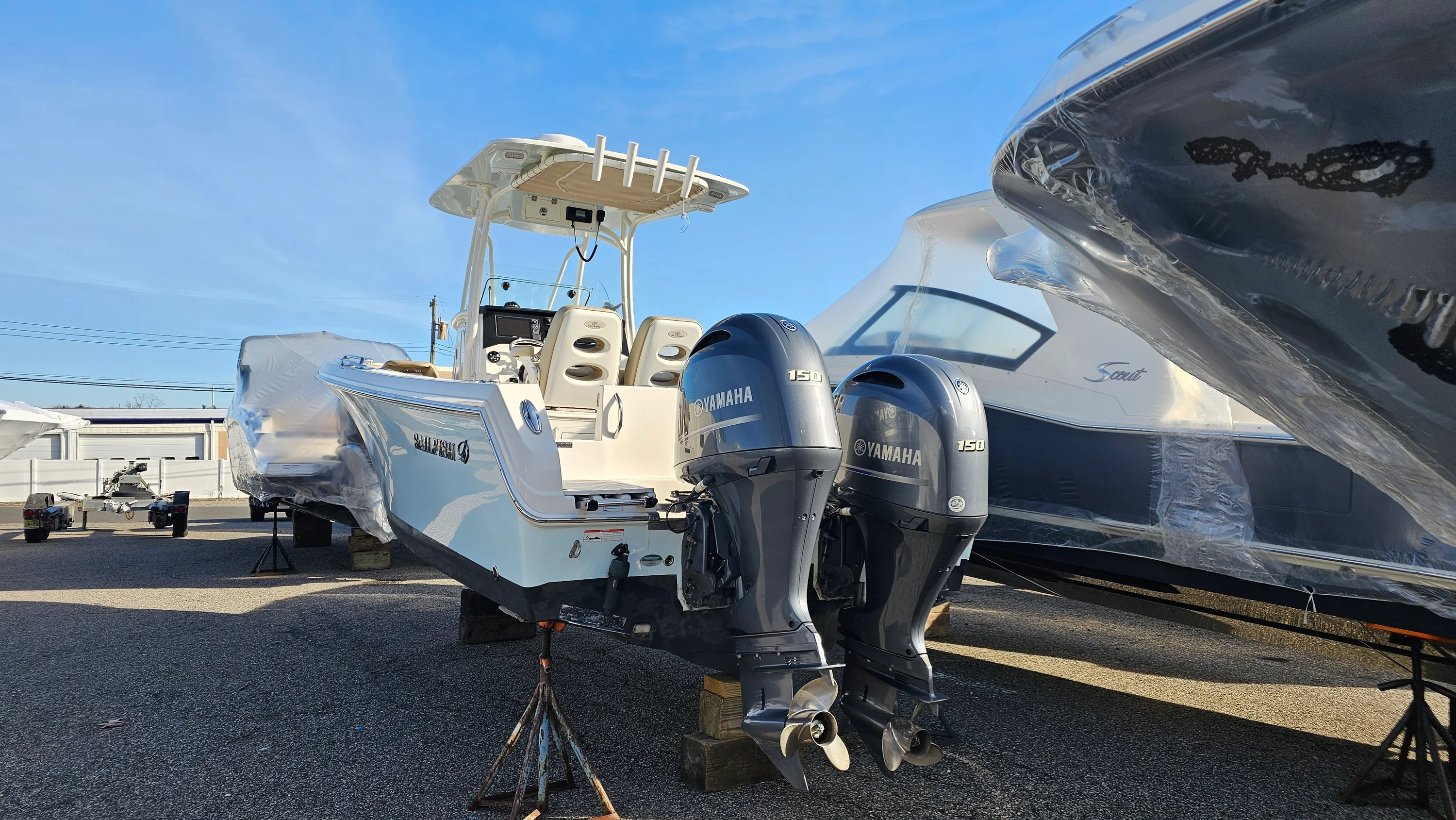 2021 Sailfish 242 CC Image Thumbnail #3