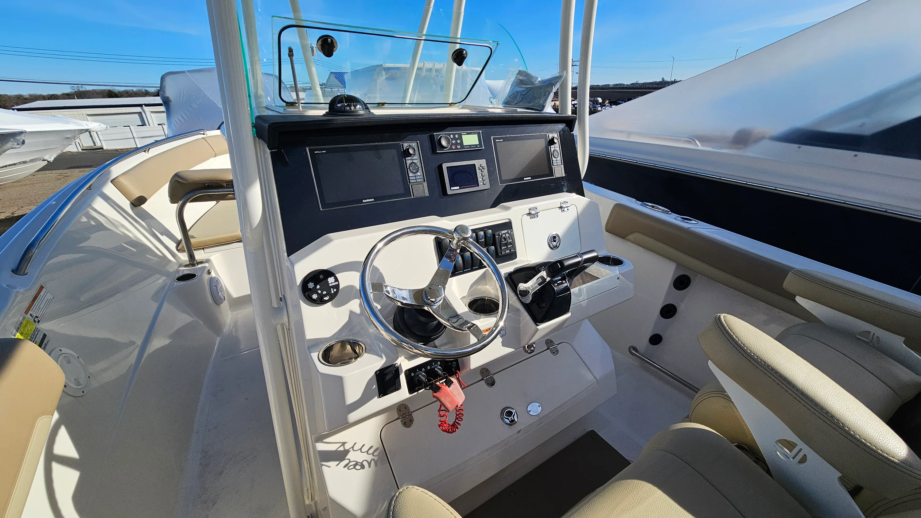 2021 Sailfish 242 CC Image Thumbnail #12