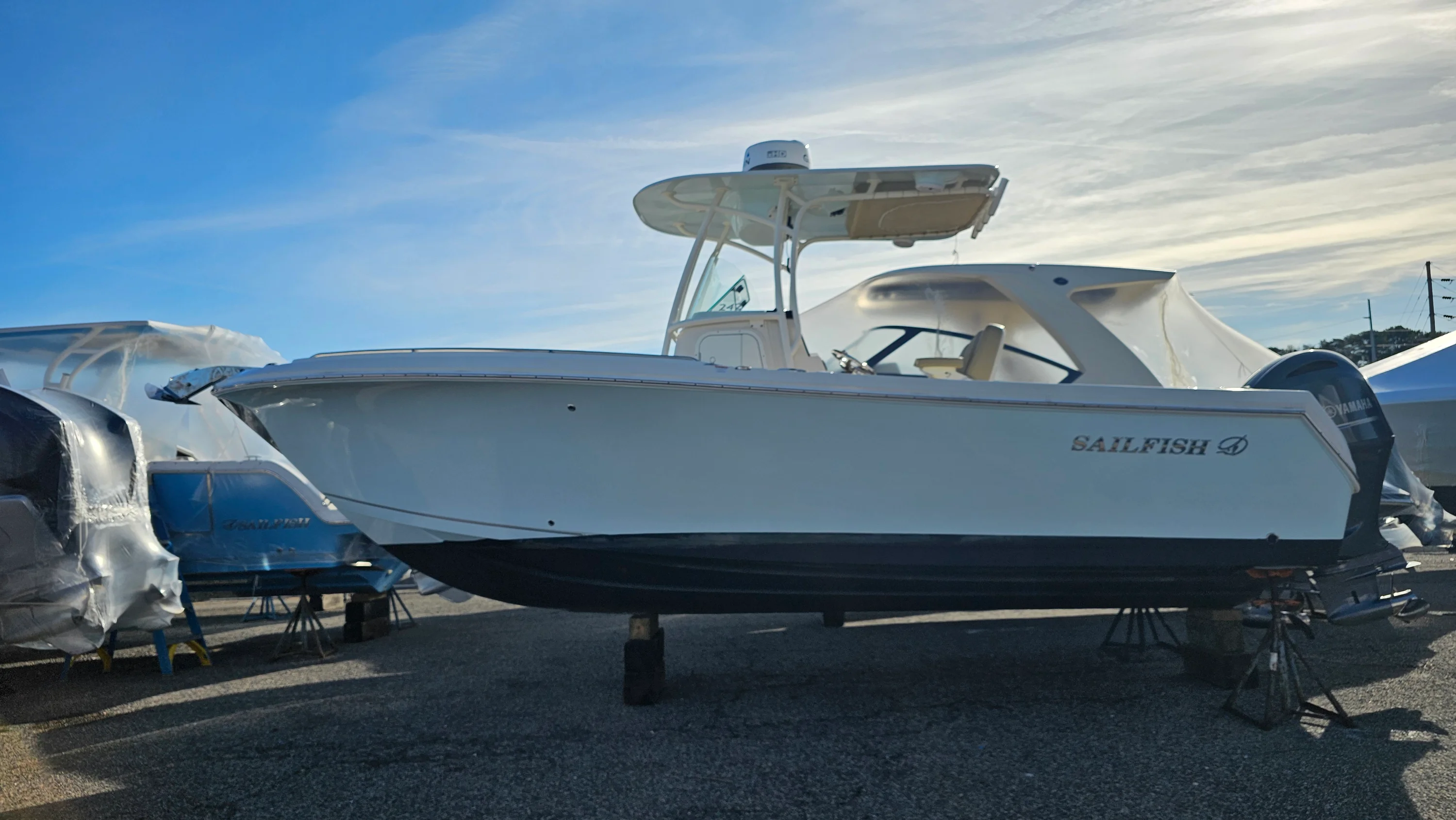 2021 Sailfish 242 CC Image Thumbnail #1