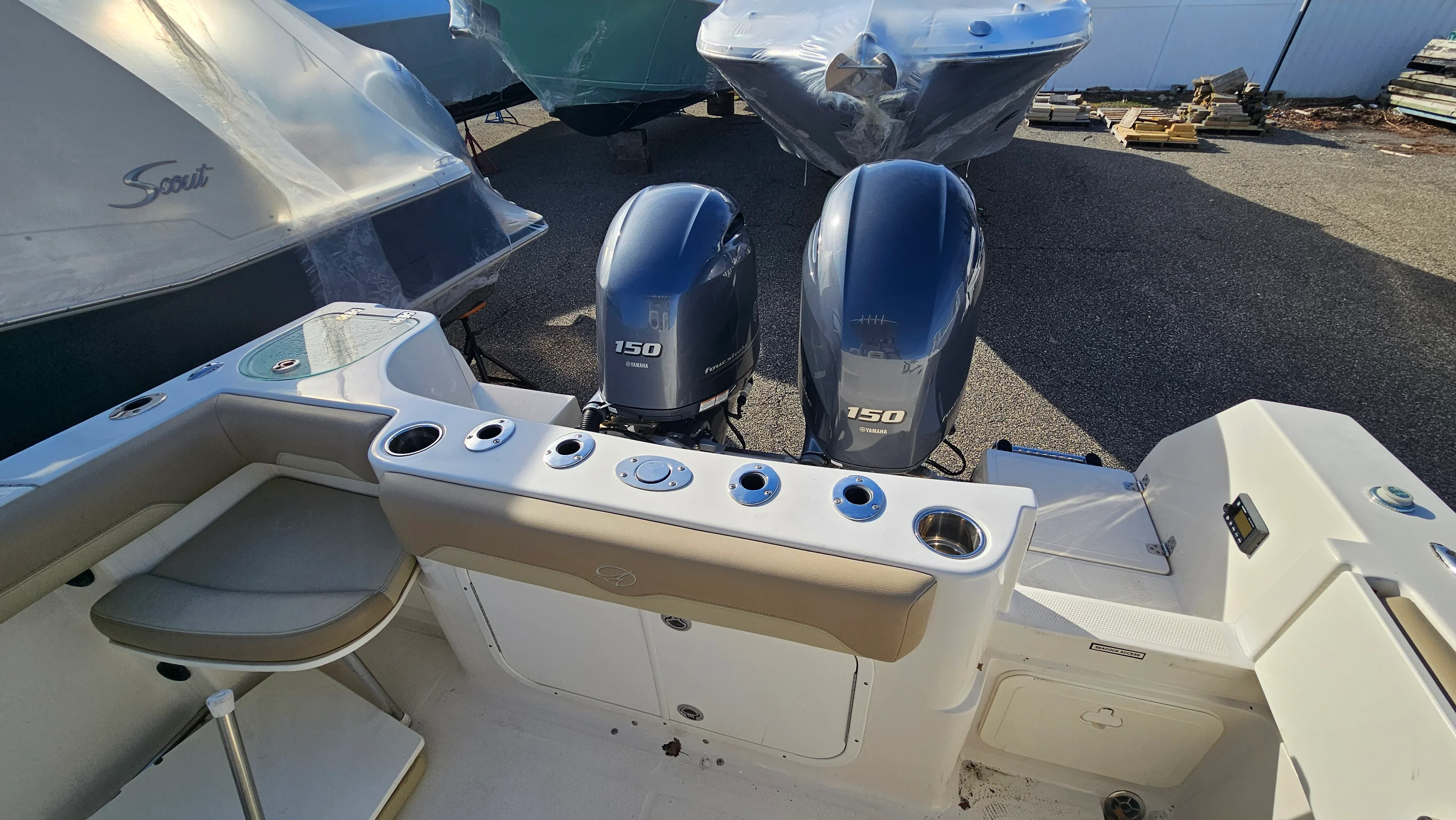 2021 Sailfish 242 CC Image Thumbnail #10