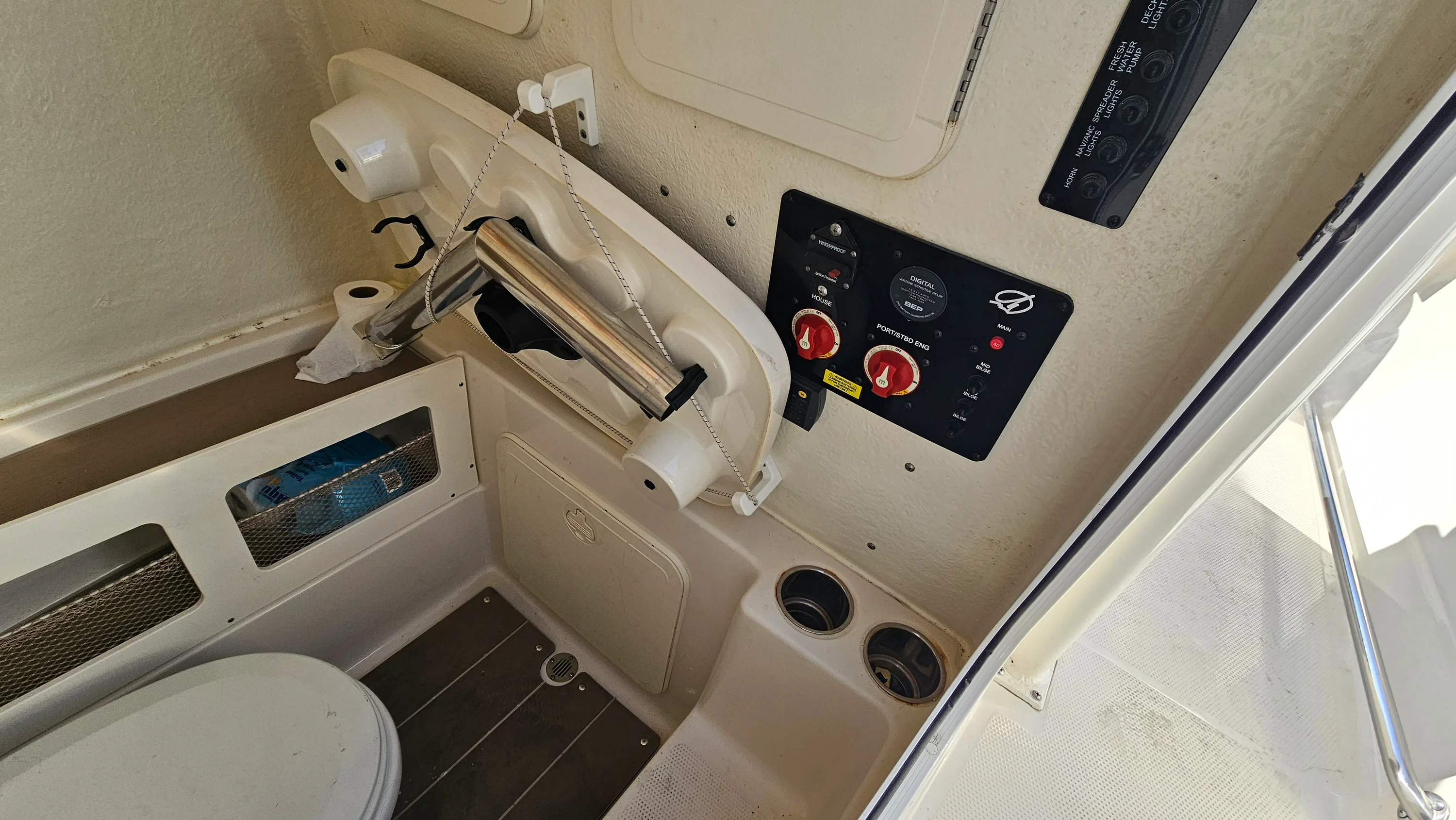 2021 Sailfish 242 CC Image Thumbnail #22