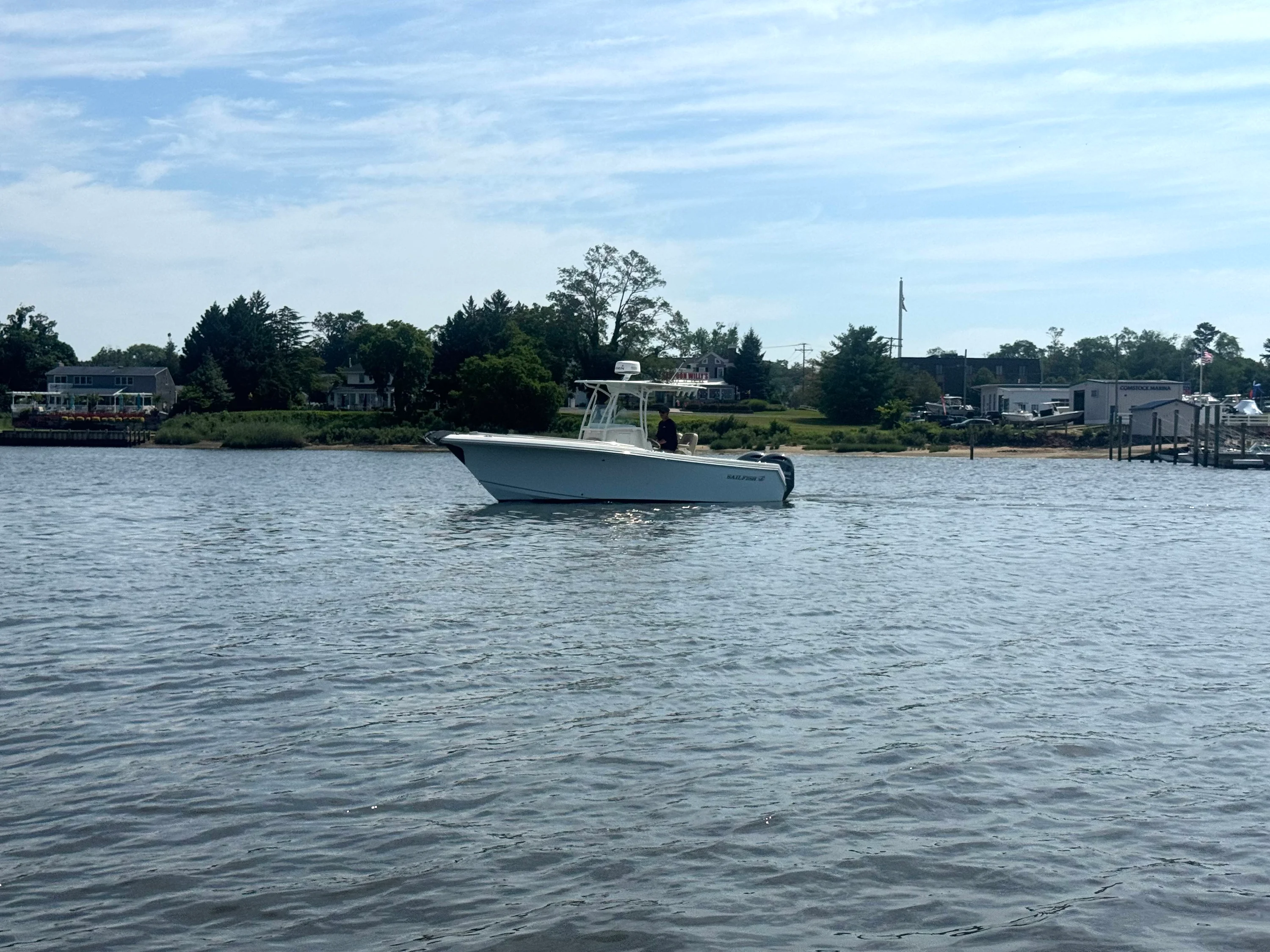 2021 Sailfish 242 CC Image Thumbnail #1